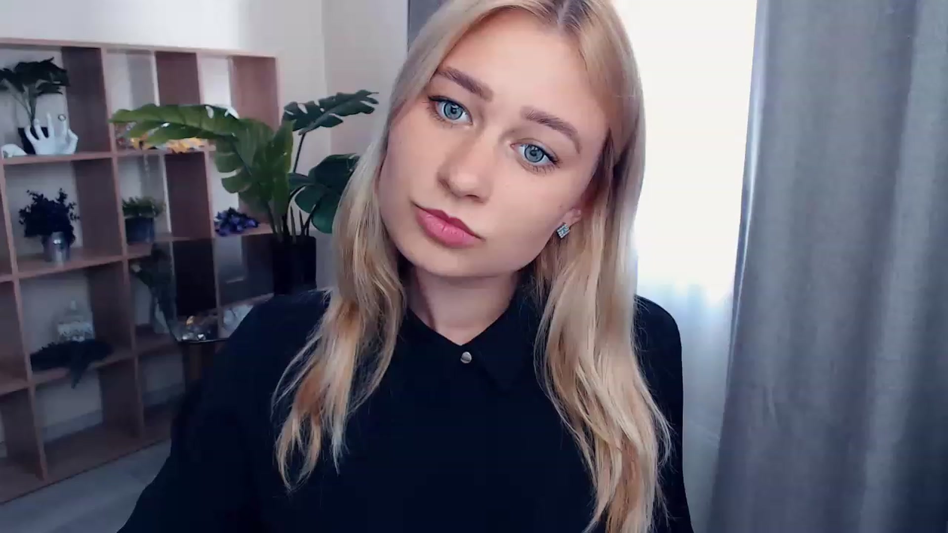 Gallery image thumbnail from Kukla_kolduna's myfreecams stream on, 07/03/2023, 15:15 image 1 of 20