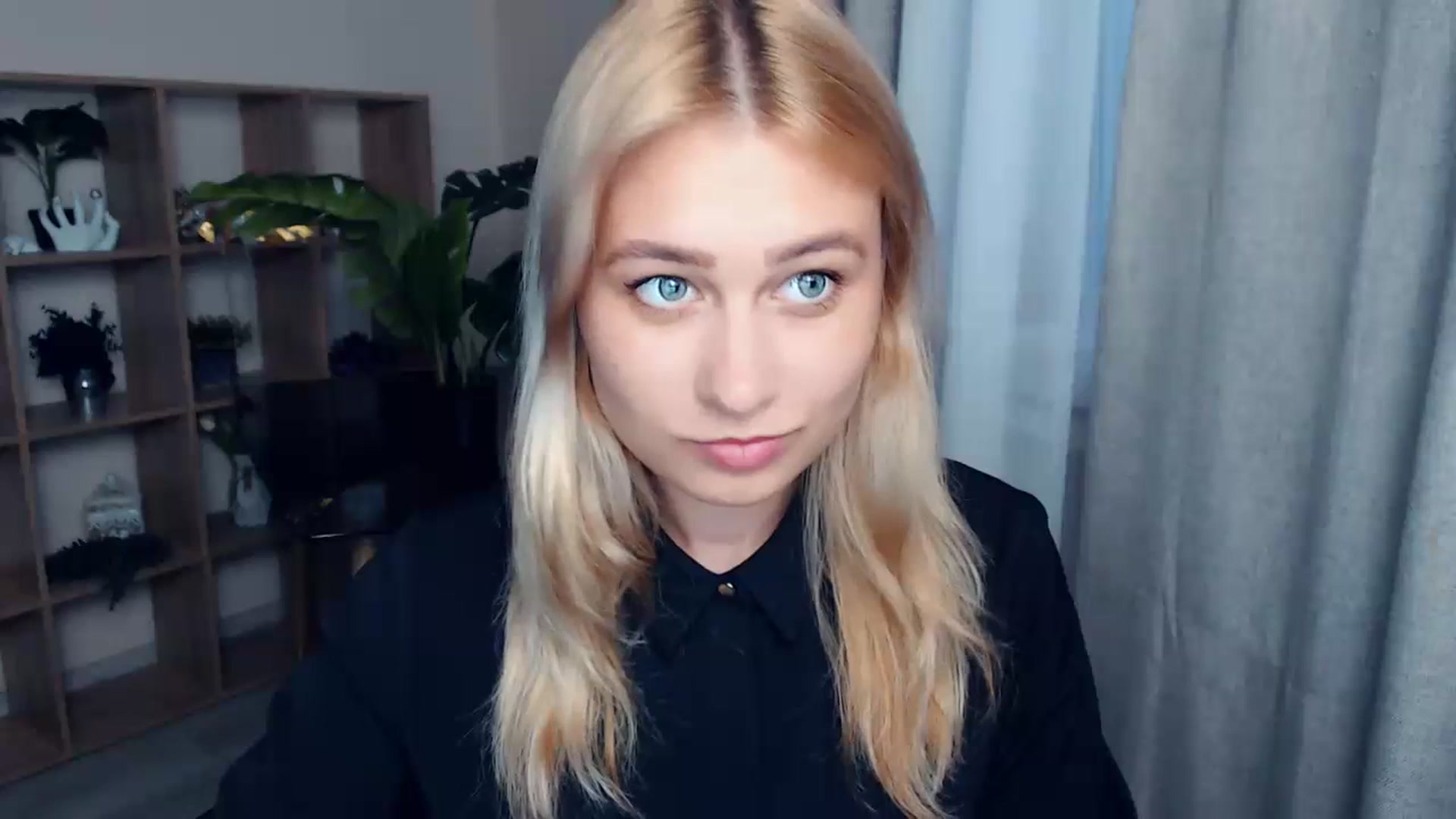 Gallery image thumbnail from Kukla_kolduna's myfreecams stream on, 07/03/2023, 18:35 image 15 of 20