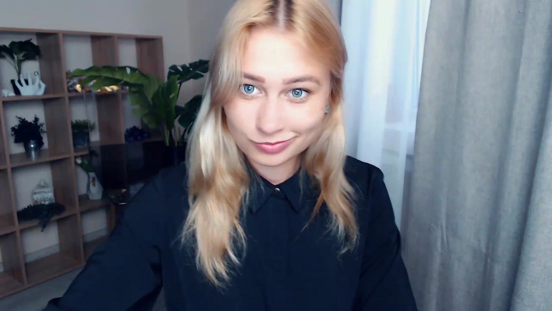Gallery image thumbnail from Kukla_kolduna's myfreecams stream on, 07/03/2023, 18:35 image 10 of 20