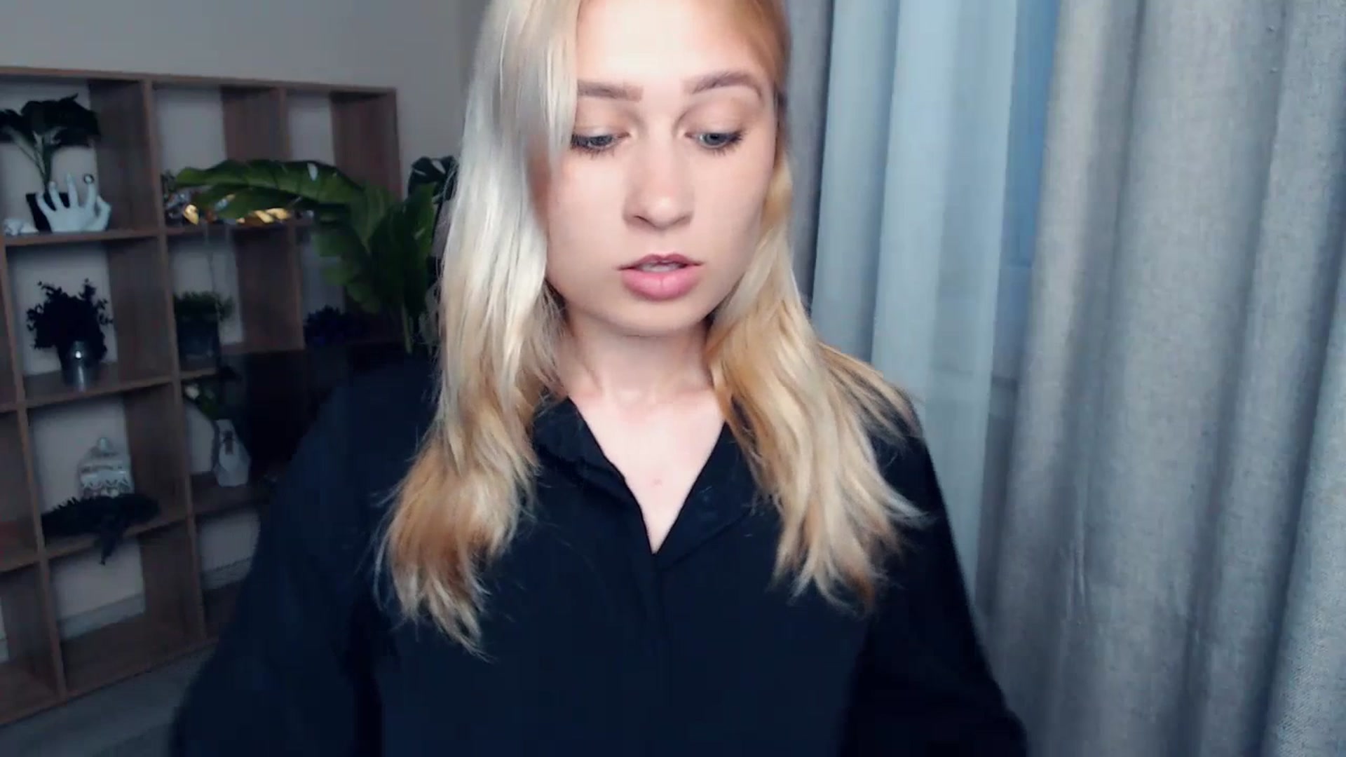 Gallery image thumbnail from Kukla_kolduna's myfreecams stream on, 07/03/2023, 18:35 image 19 of 20