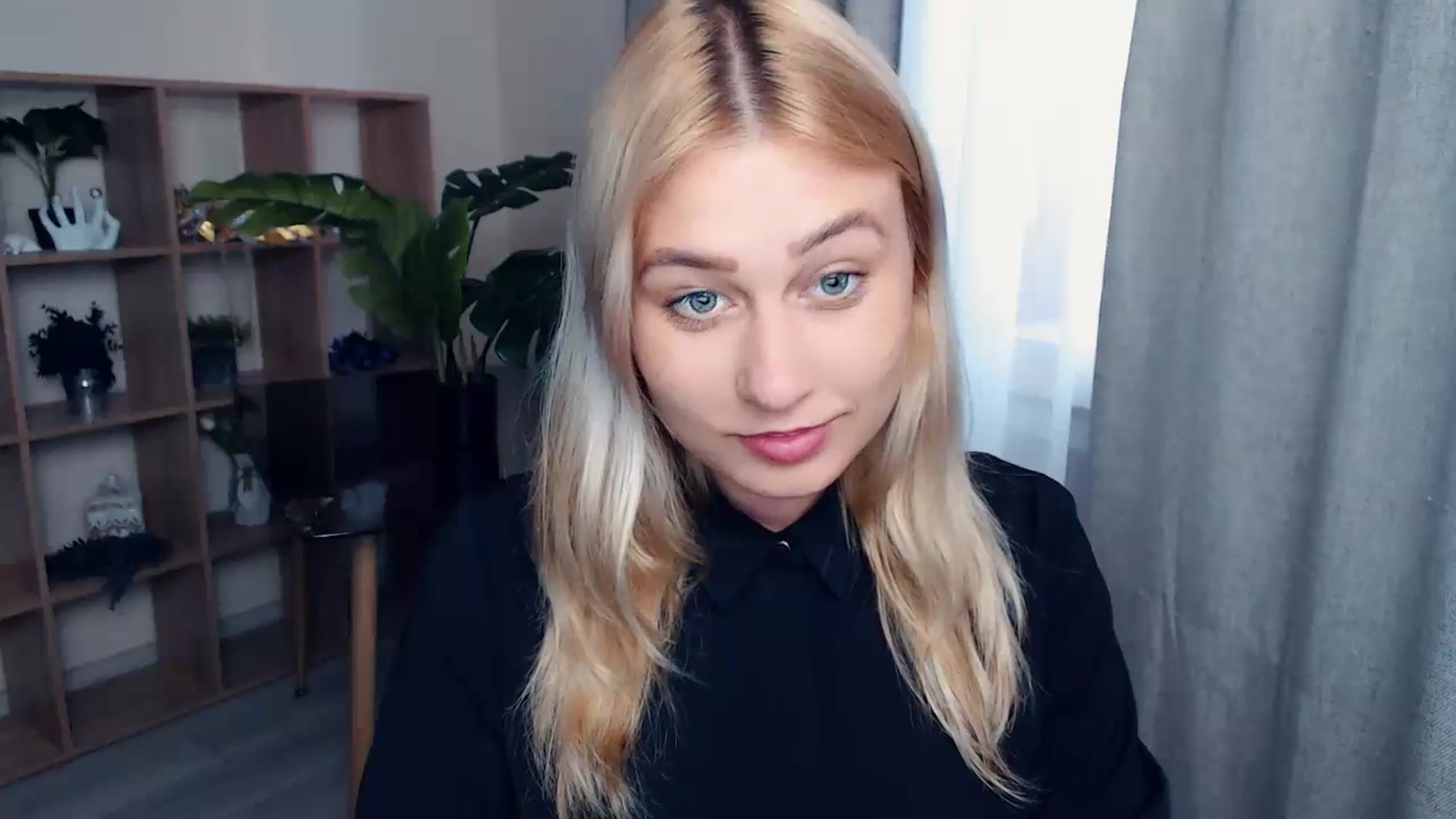 Gallery image thumbnail from Kukla_kolduna's myfreecams stream on, 07/03/2023, 18:35 image 2 of 20