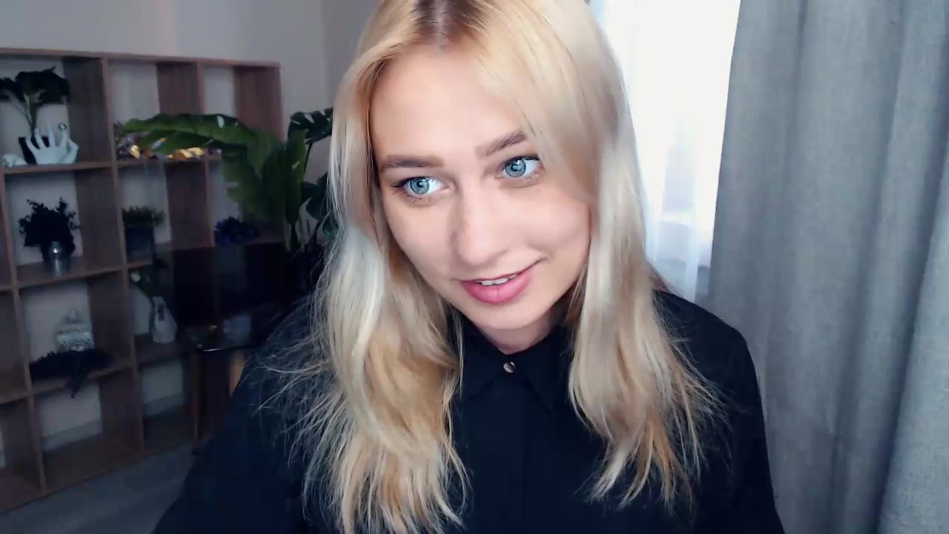 Gallery image thumbnail from Kukla_kolduna's myfreecams stream on, 07/03/2023, 18:35 image 4 of 20