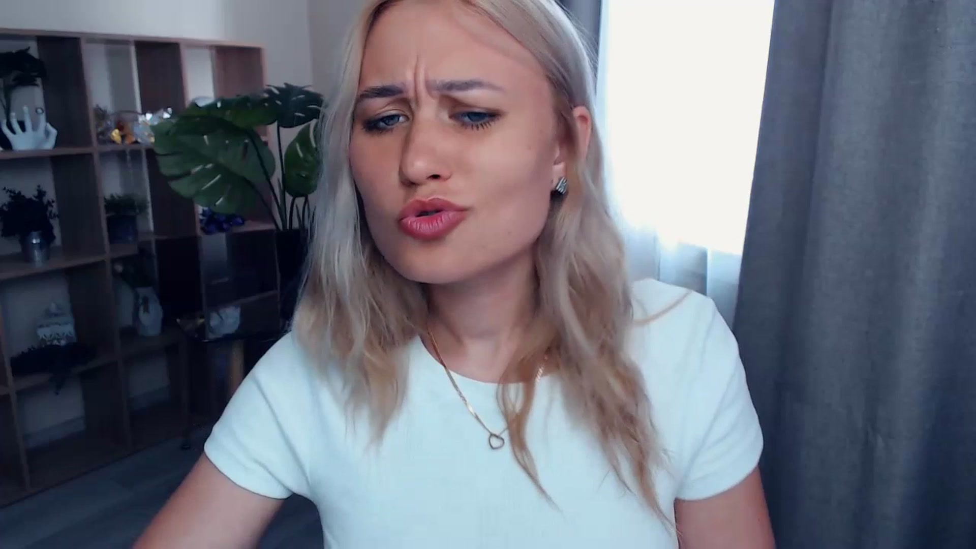 Gallery image thumbnail from Kukla_kolduna's myfreecams stream on, 07/06/2023, 14:41 image 15 of 20