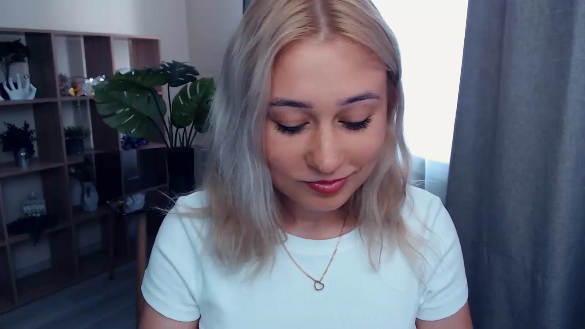 Gallery image thumbnail from Kukla_kolduna's myfreecams stream on, 07/06/2023, 14:41 image 2 of 20
