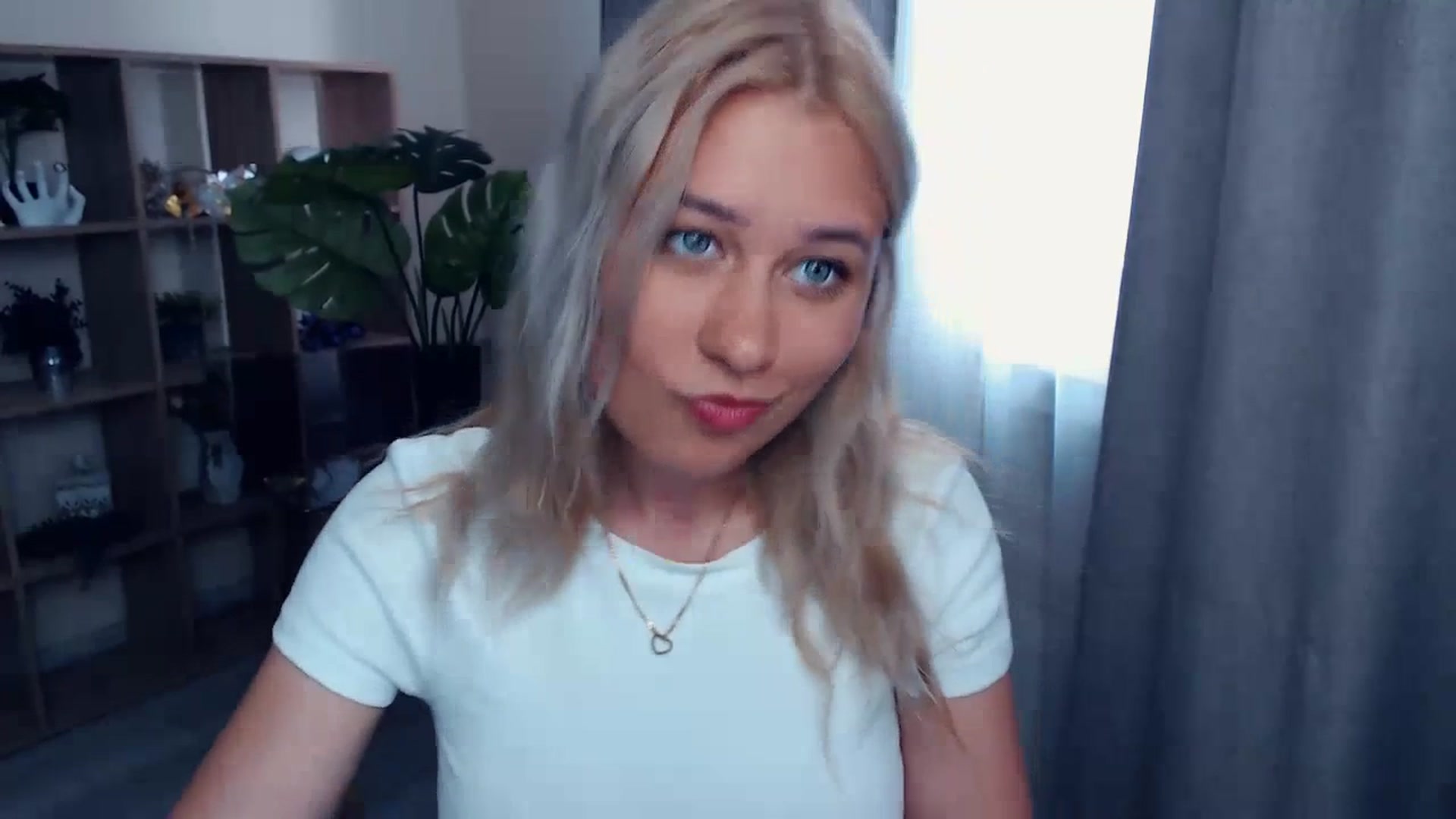 Gallery image thumbnail from Kukla_kolduna's myfreecams stream on, 07/06/2023, 14:41 image 19 of 20