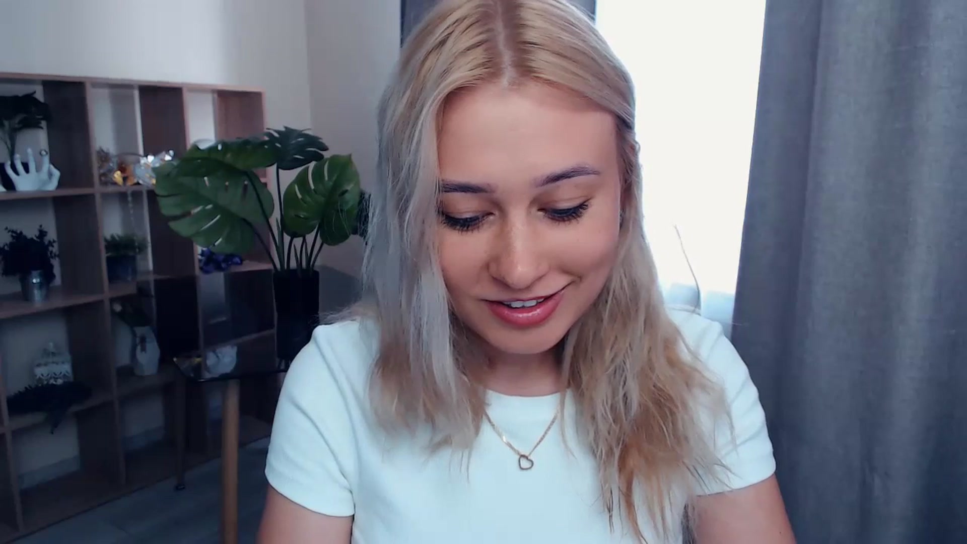 Gallery image thumbnail from Kukla_kolduna's myfreecams stream on, 07/06/2023, 14:41 image 7 of 20