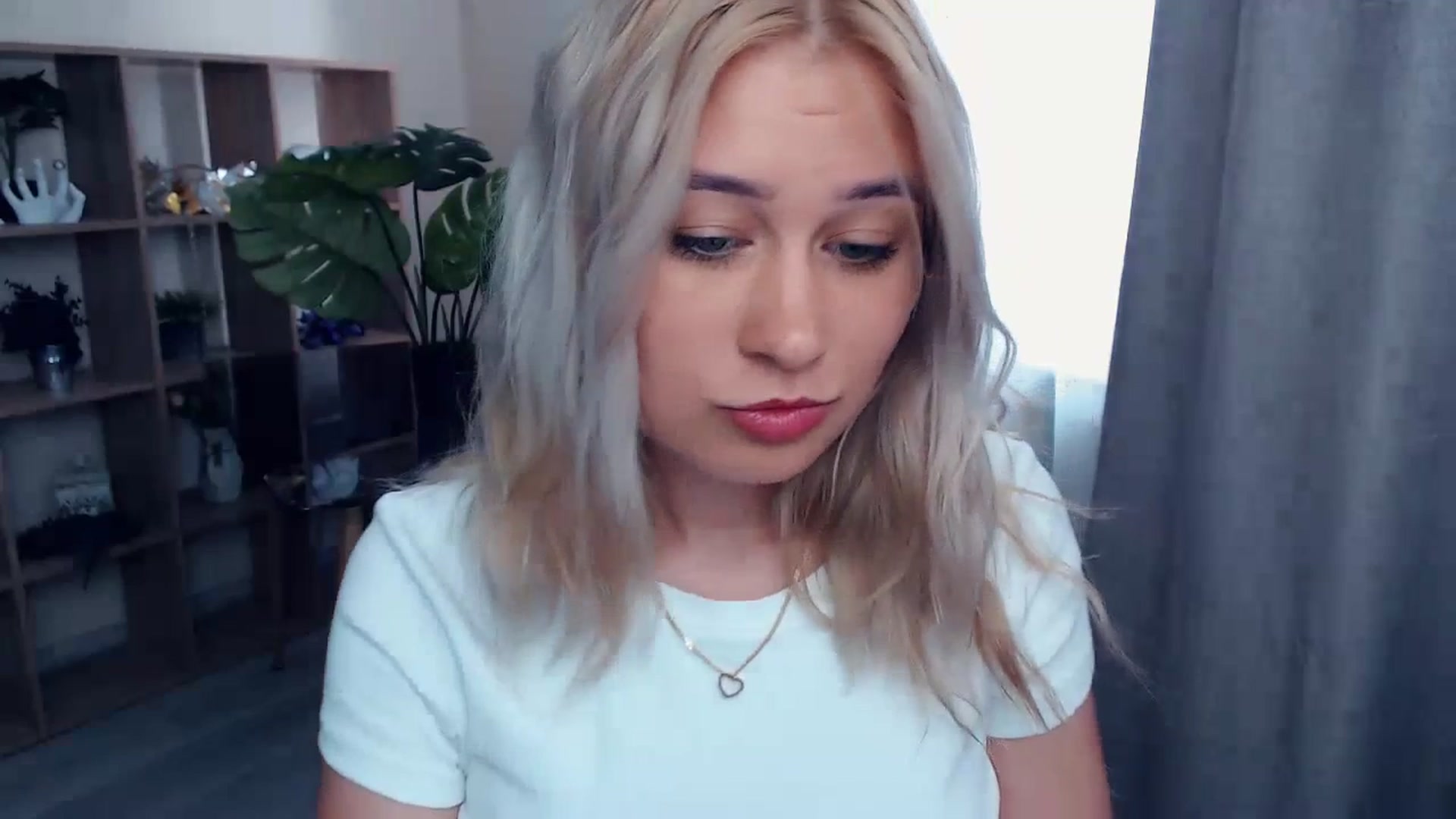 Gallery image thumbnail from Kukla_kolduna's myfreecams stream on, 07/06/2023, 14:41 image 14 of 20