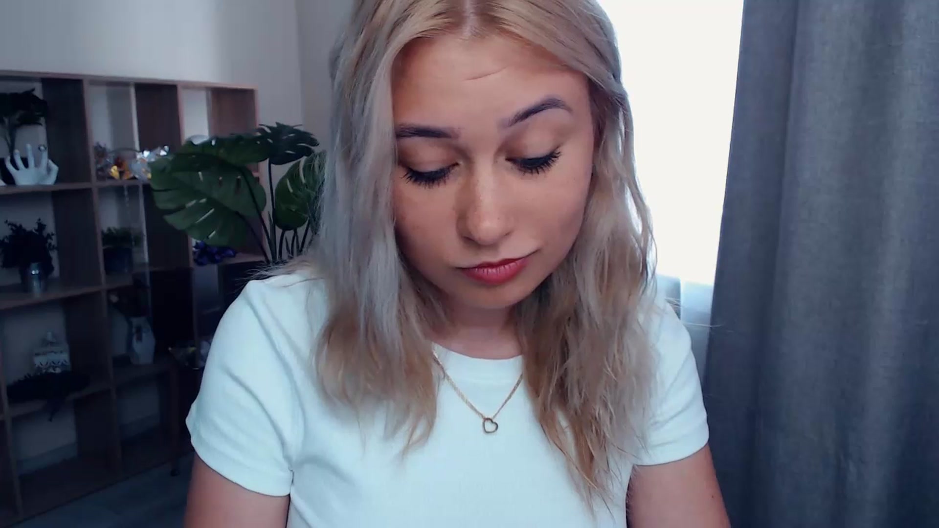 Gallery image thumbnail from Kukla_kolduna's myfreecams stream on, 07/06/2023, 14:41 image 10 of 20