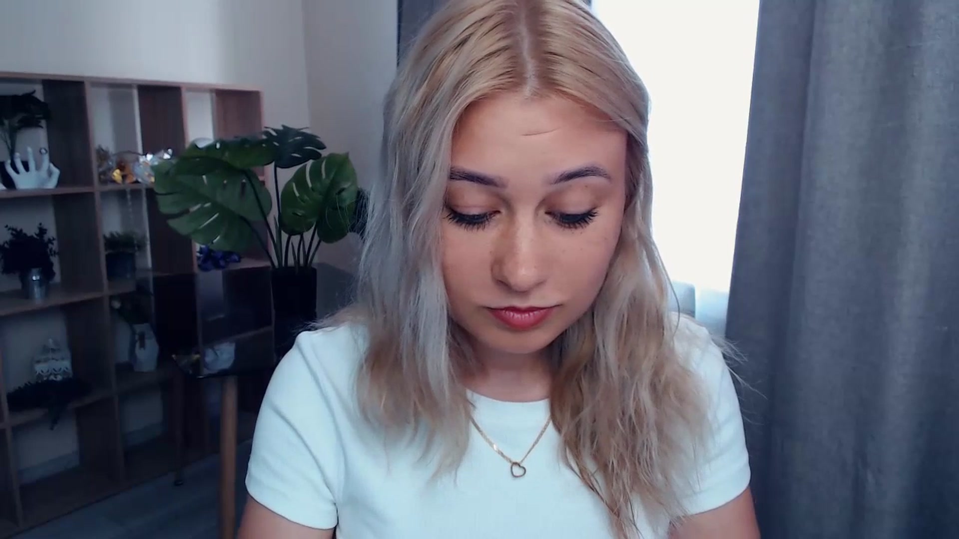 Gallery image thumbnail from Kukla_kolduna's myfreecams stream on, 07/06/2023, 14:41 image 9 of 20