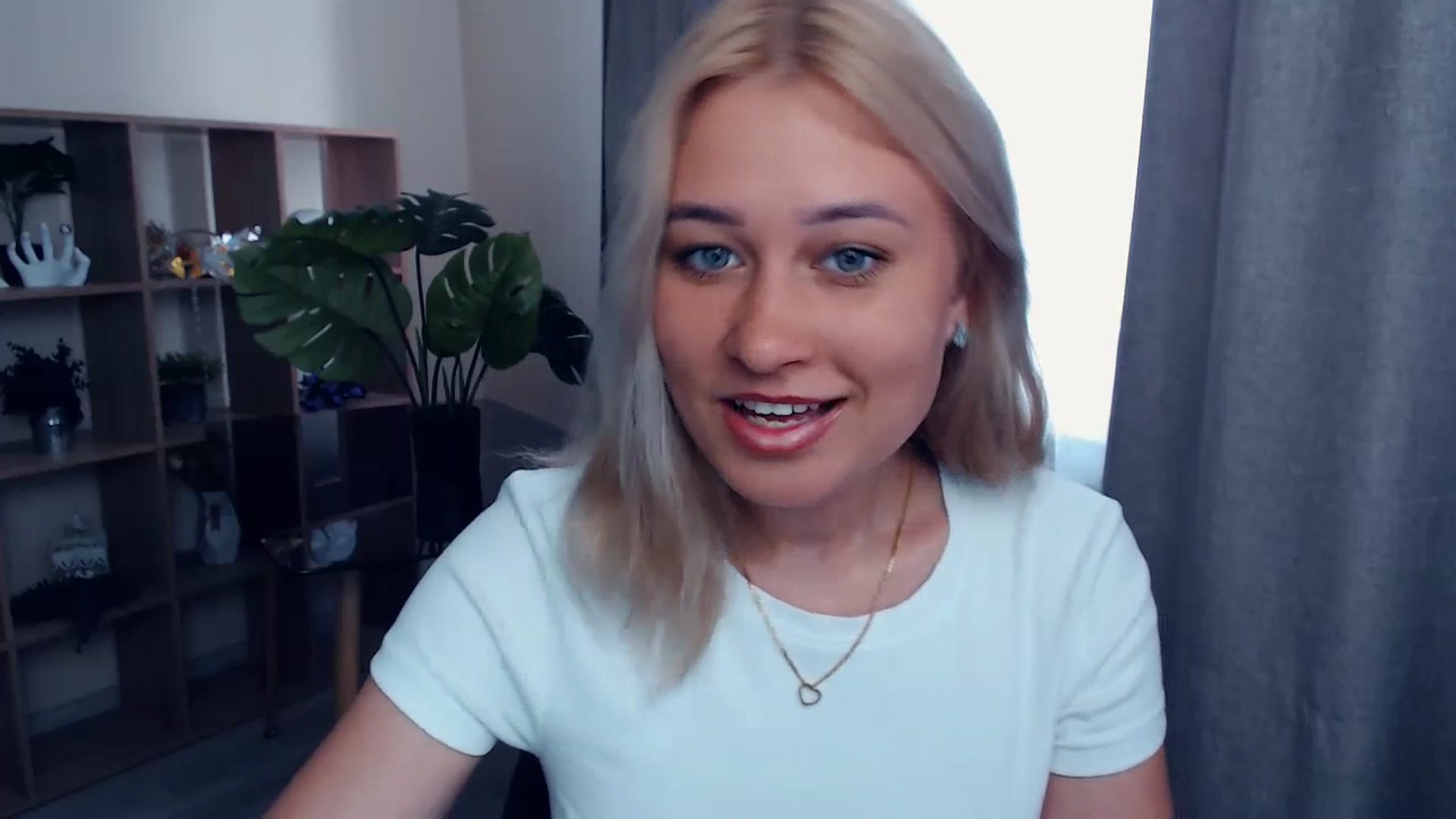 Gallery image thumbnail from Kukla_kolduna's myfreecams stream on, 07/06/2023, 14:41 image 12 of 20