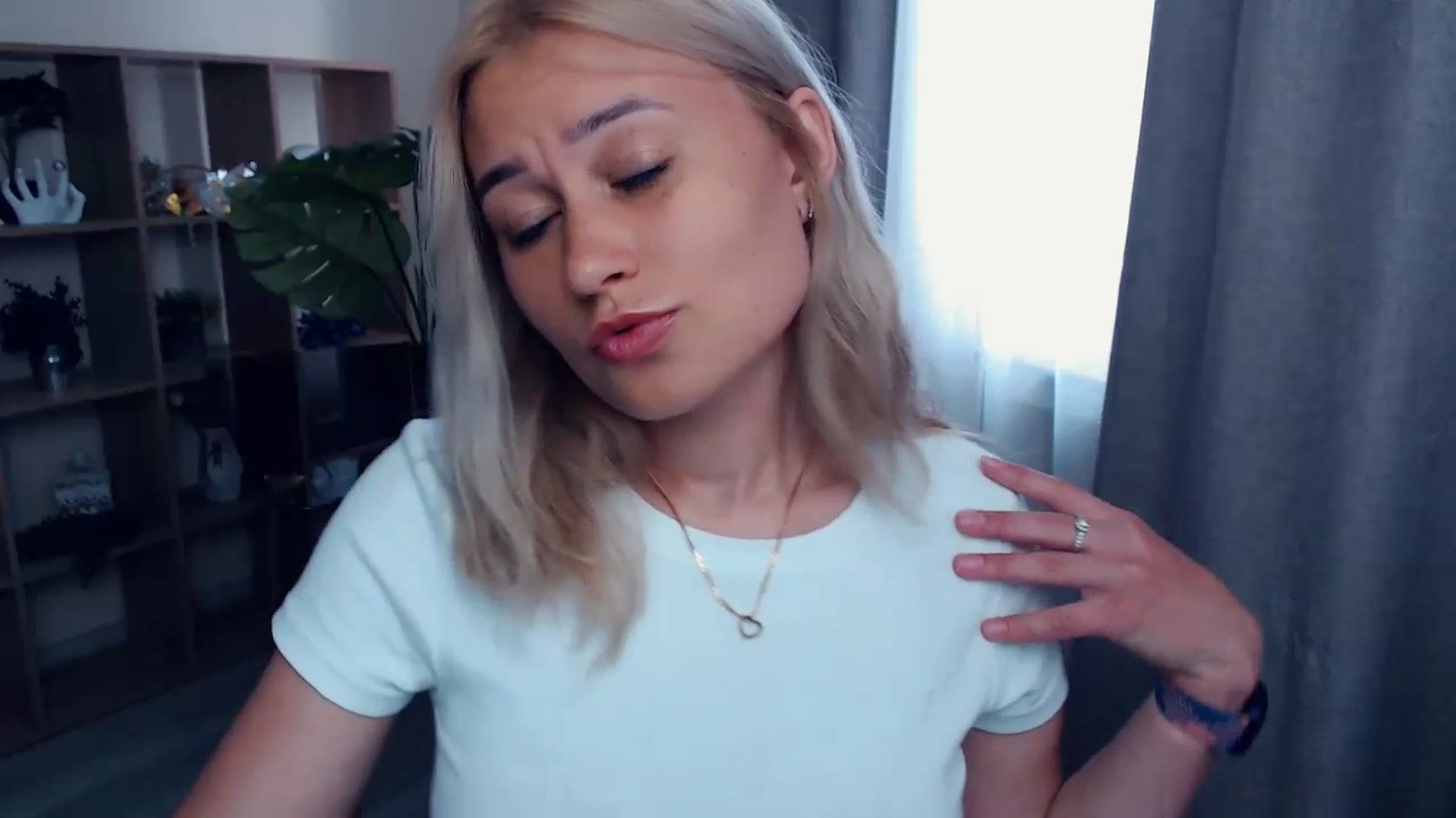 Gallery image thumbnail from Kukla_kolduna's myfreecams stream on, 07/06/2023, 14:41 image 17 of 20