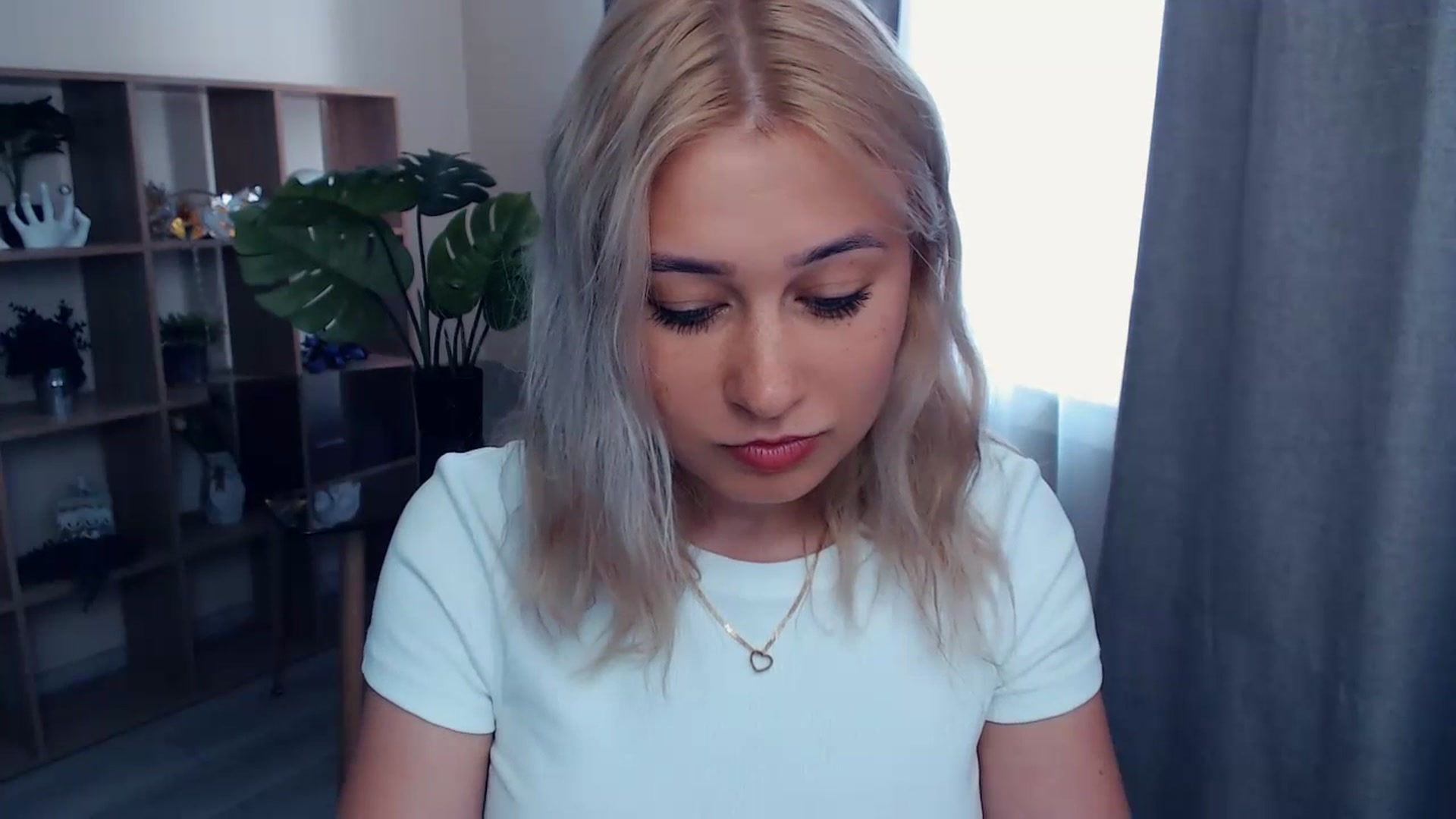Gallery image thumbnail from Kukla_kolduna's myfreecams stream on, 07/06/2023, 14:41 image 4 of 20