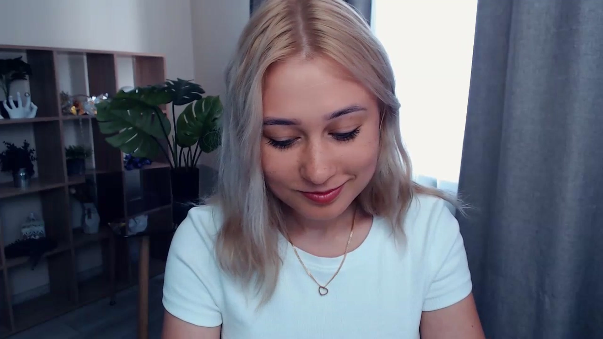 Gallery image thumbnail from Kukla_kolduna's myfreecams stream on, 07/06/2023, 14:41 image 13 of 20
