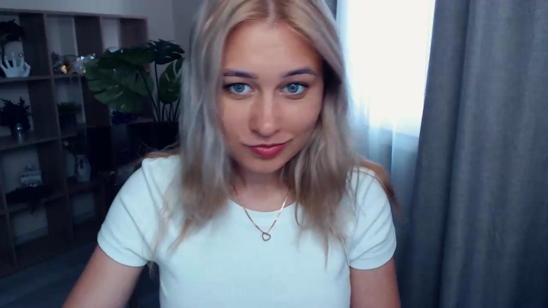 Gallery image thumbnail from Kukla_kolduna's myfreecams stream on, 07/06/2023, 15:59 image 11 of 20