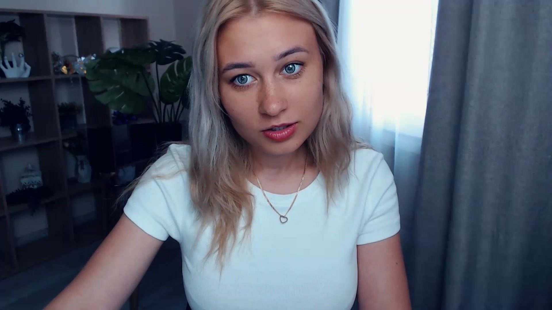 Gallery image thumbnail from Kukla_kolduna's myfreecams stream on, 07/06/2023, 15:59 image 10 of 20