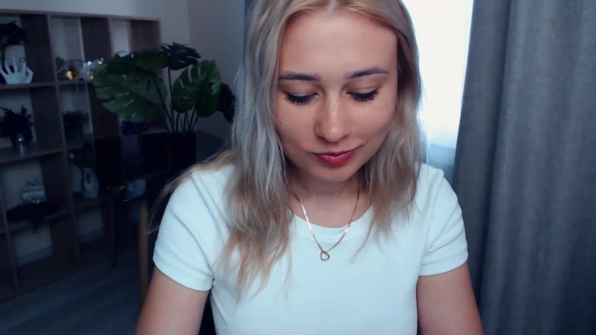 Gallery image thumbnail from Kukla_kolduna's myfreecams stream on, 07/06/2023, 15:59 image 8 of 20