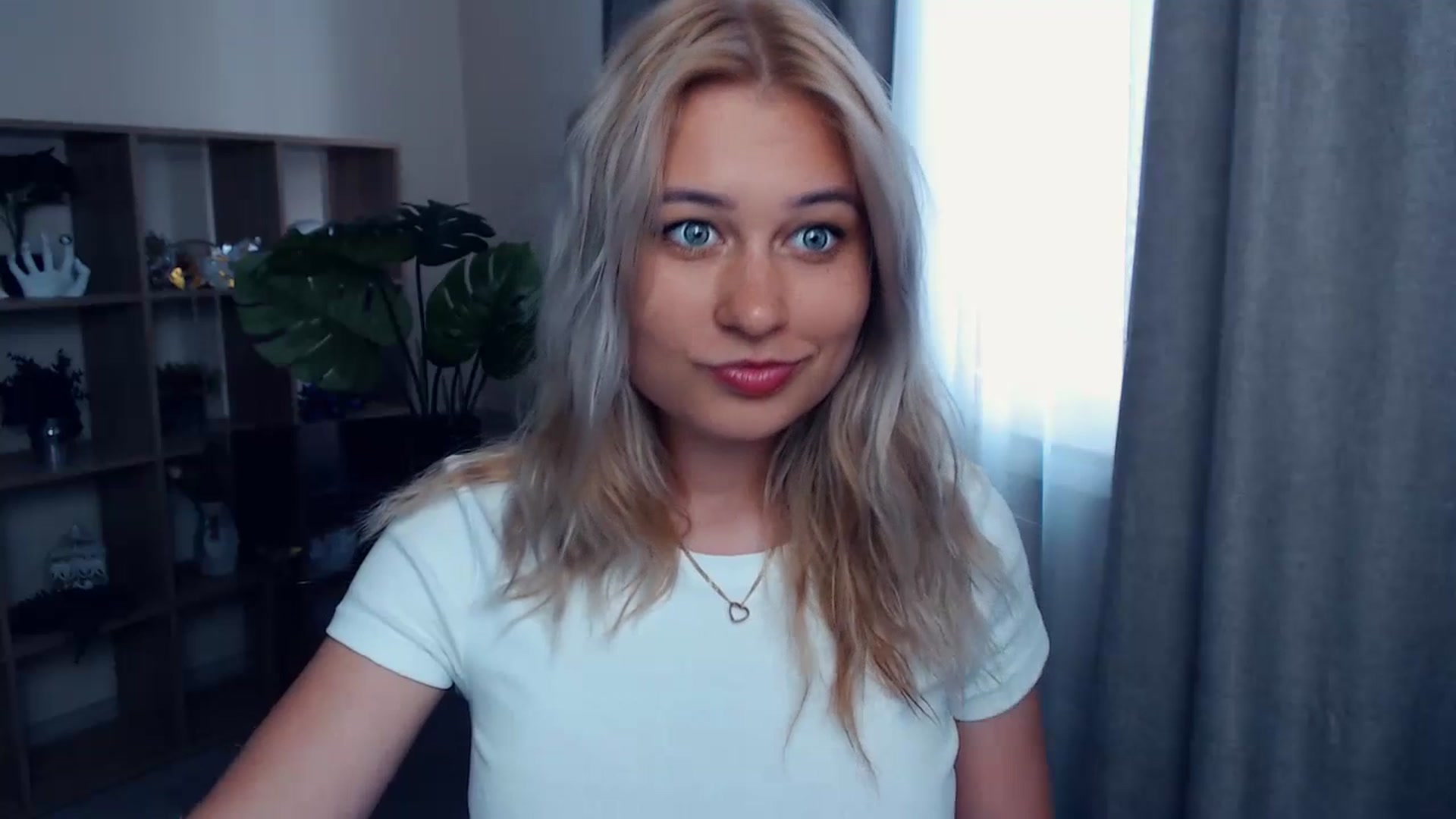 Gallery image thumbnail from Kukla_kolduna's myfreecams stream on, 07/06/2023, 15:59 image 15 of 20