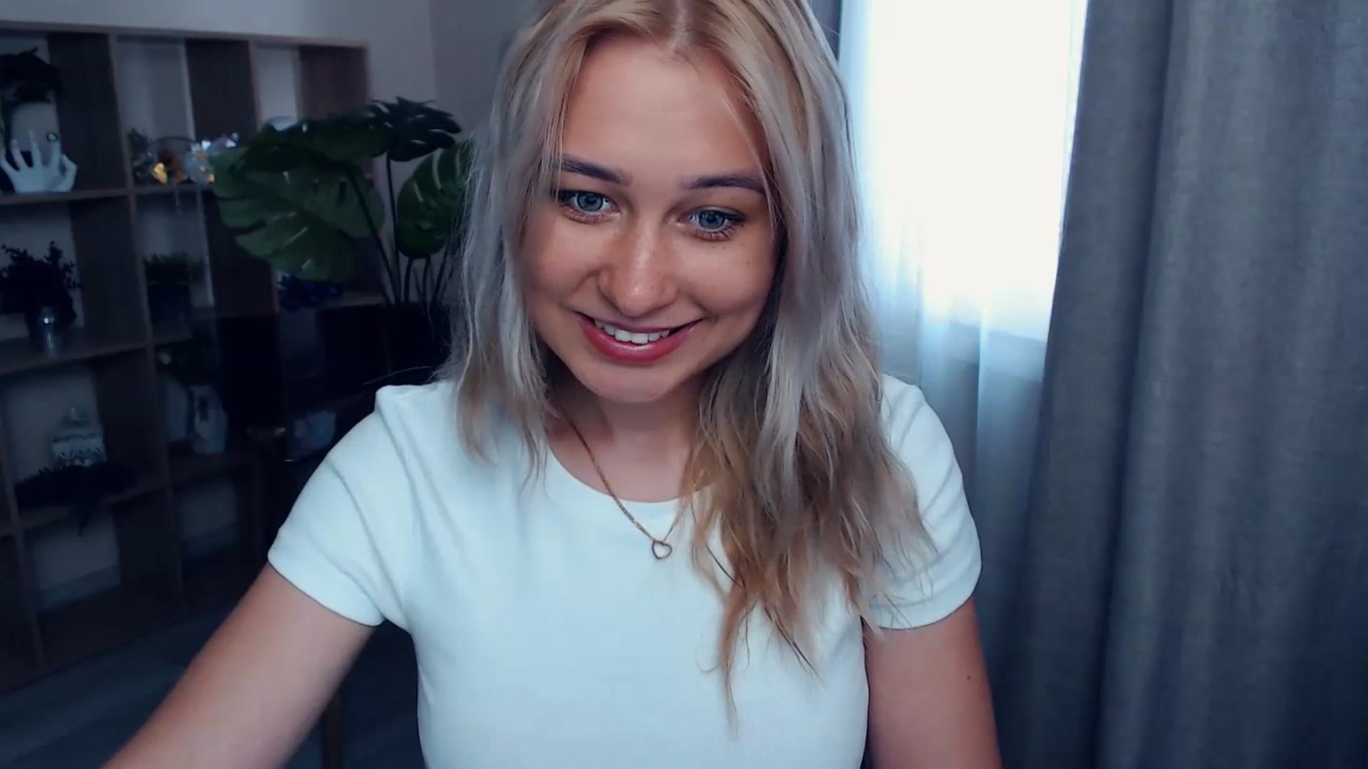 Gallery image thumbnail from Kukla_kolduna's myfreecams stream on, 07/06/2023, 15:59 image 13 of 20