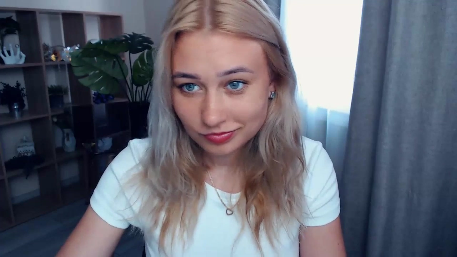 Gallery image thumbnail from Kukla_kolduna's myfreecams stream on, 07/06/2023, 15:59 image 2 of 20