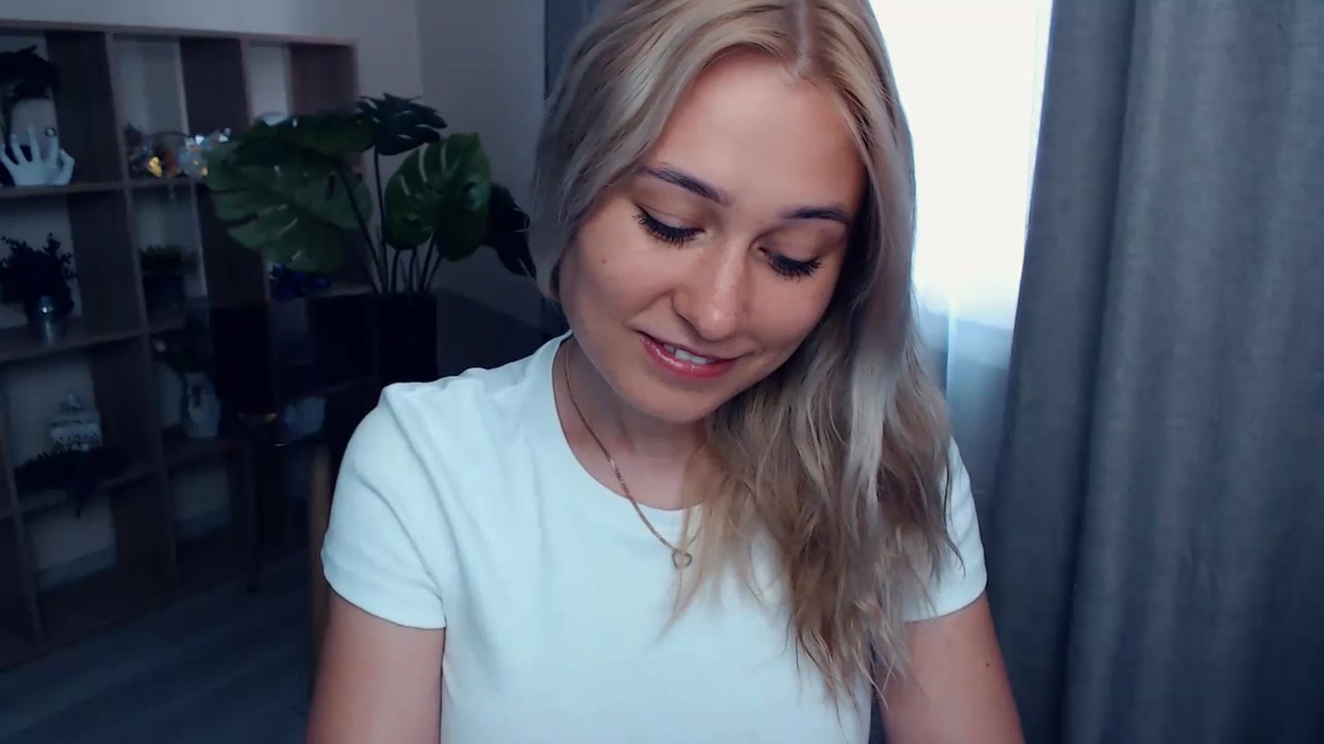 Gallery image thumbnail from Kukla_kolduna's myfreecams stream on, 07/06/2023, 15:59 image 14 of 20