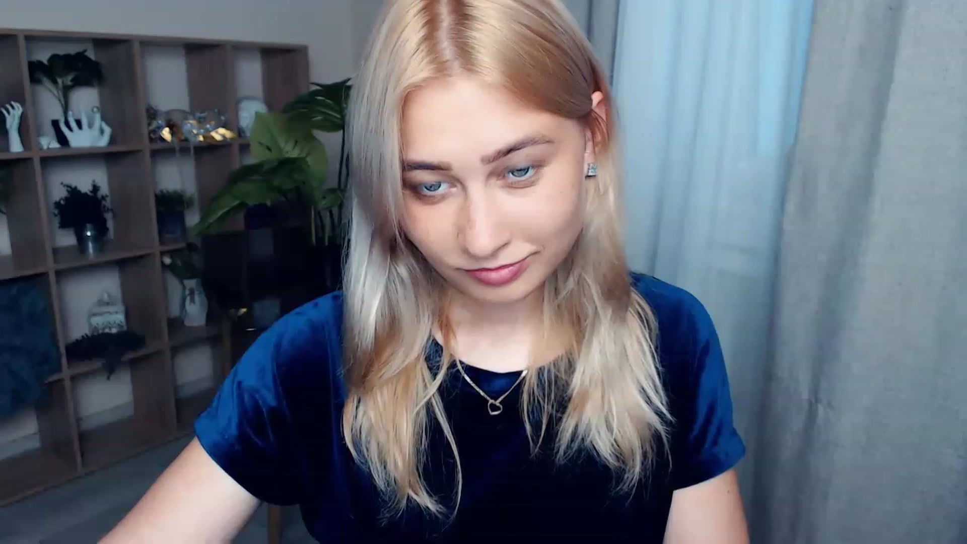 Gallery image thumbnail from Kukla_kolduna's myfreecams stream on, 07/07/2023, 16:13 image 6 of 20