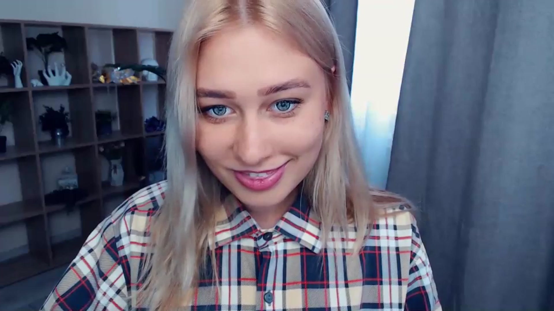 Gallery image thumbnail from Kukla_kolduna's myfreecams stream on, 07/09/2023, 11:08 image 14 of 20