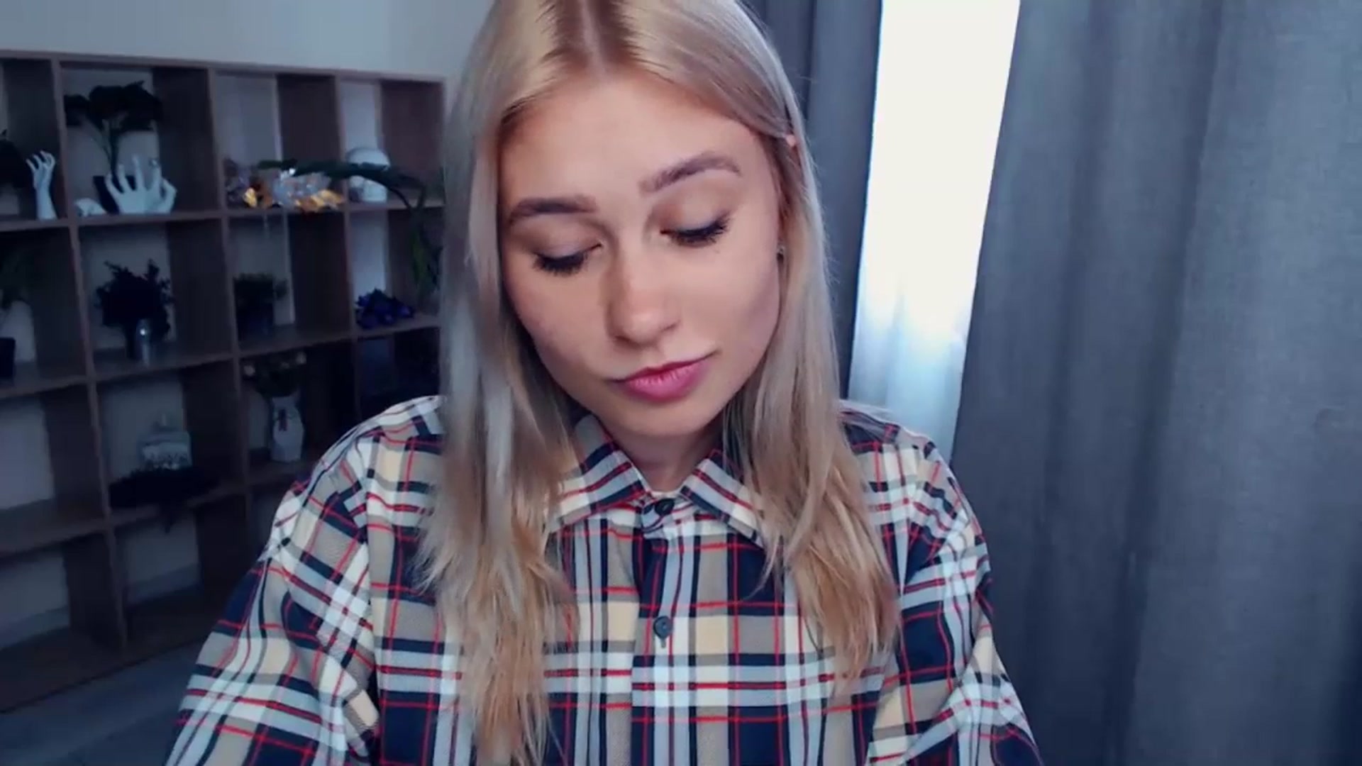 Gallery image thumbnail from Kukla_kolduna's myfreecams stream on, 07/09/2023, 11:08 image 10 of 20