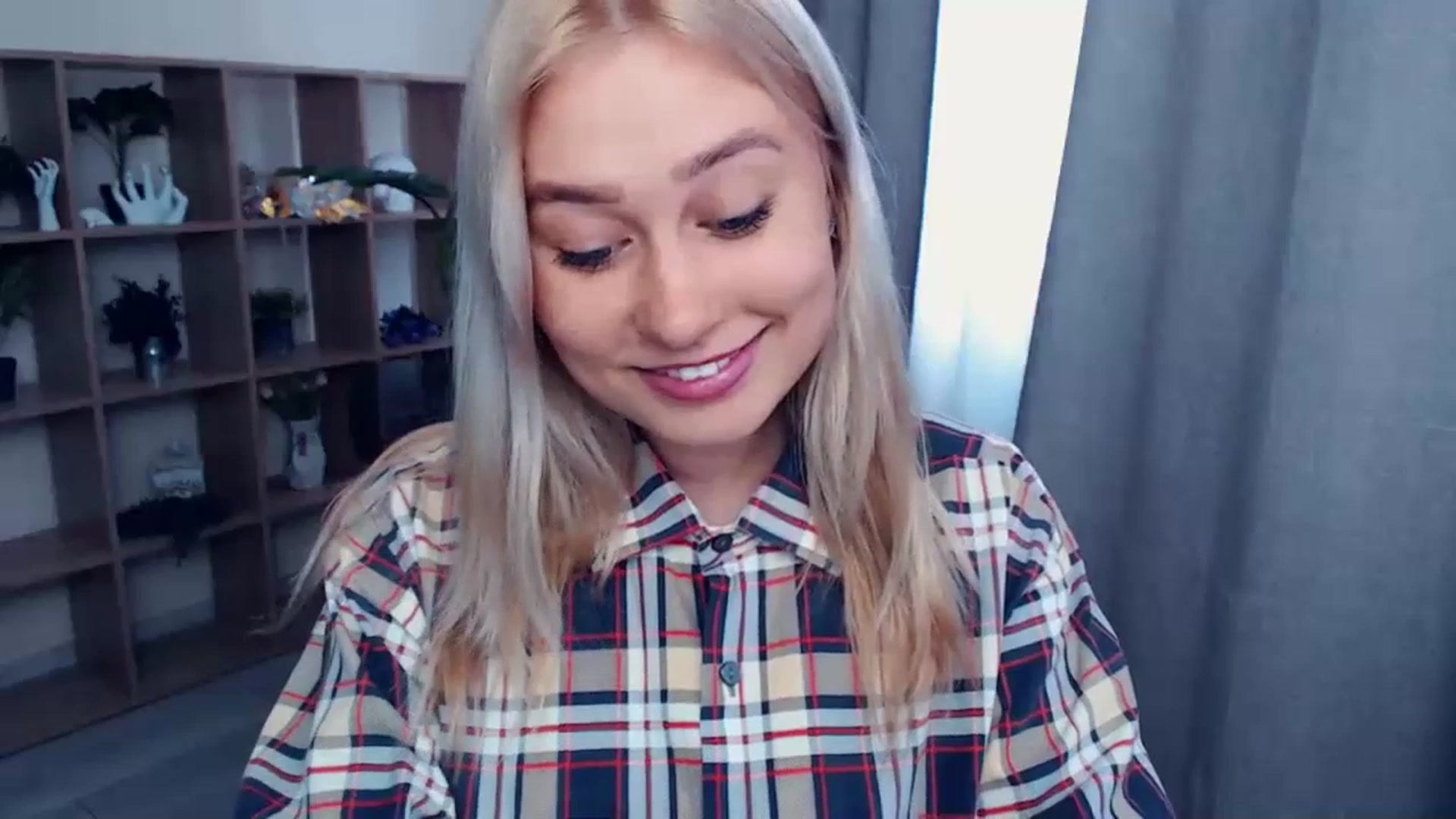 Gallery image thumbnail from Kukla_kolduna's myfreecams stream on, 07/09/2023, 11:08 image 17 of 20