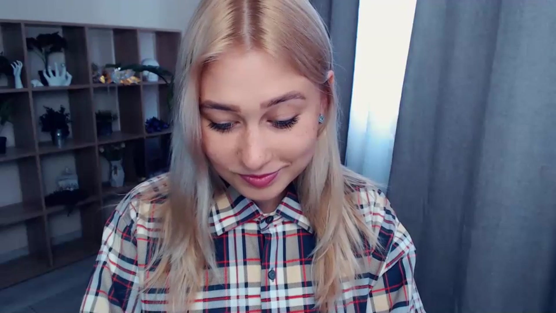 Gallery image thumbnail from Kukla_kolduna's myfreecams stream on, 07/09/2023, 11:08 image 15 of 20