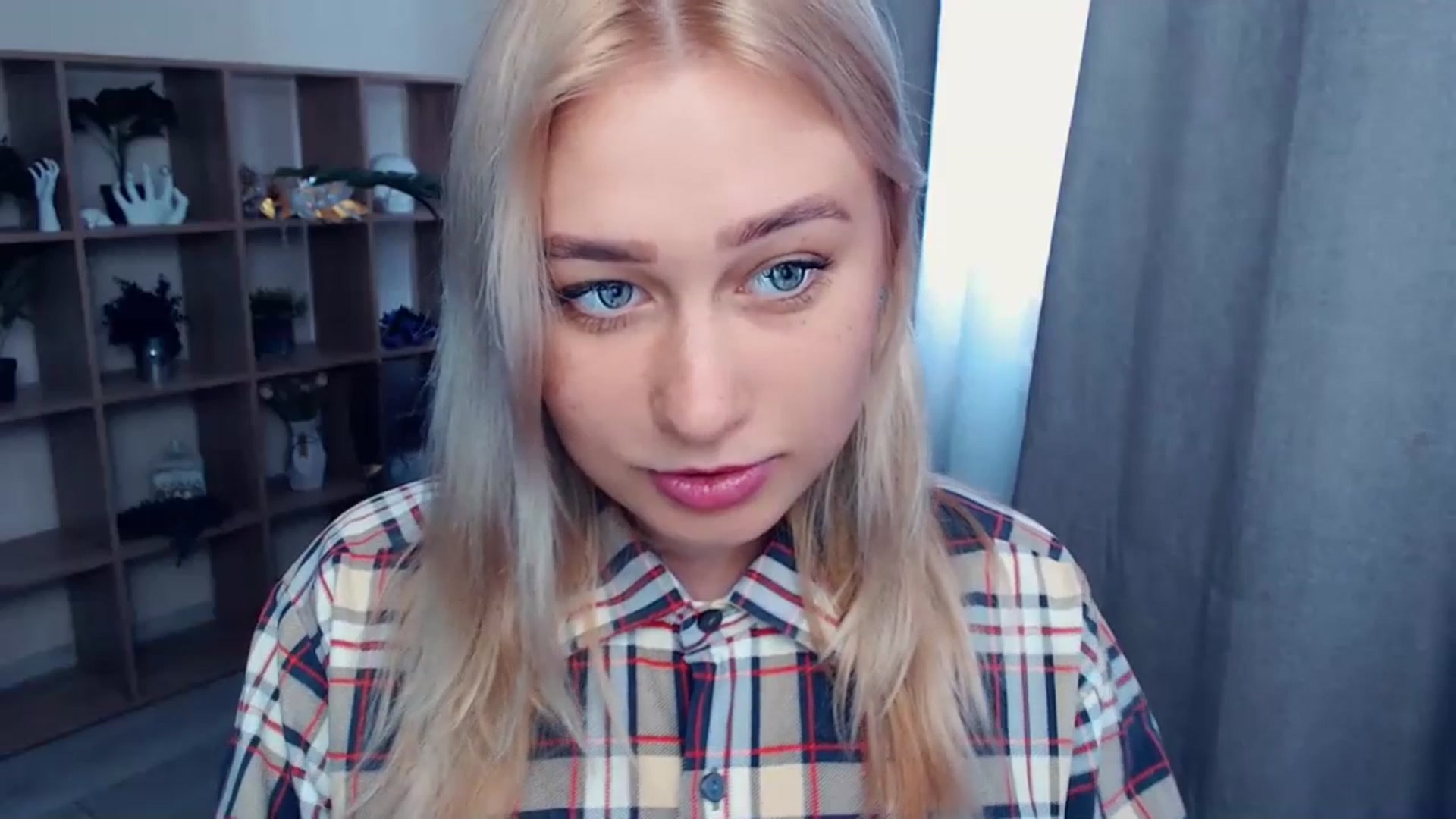 Gallery image thumbnail from Kukla_kolduna's myfreecams stream on, 07/09/2023, 11:08 image 13 of 20