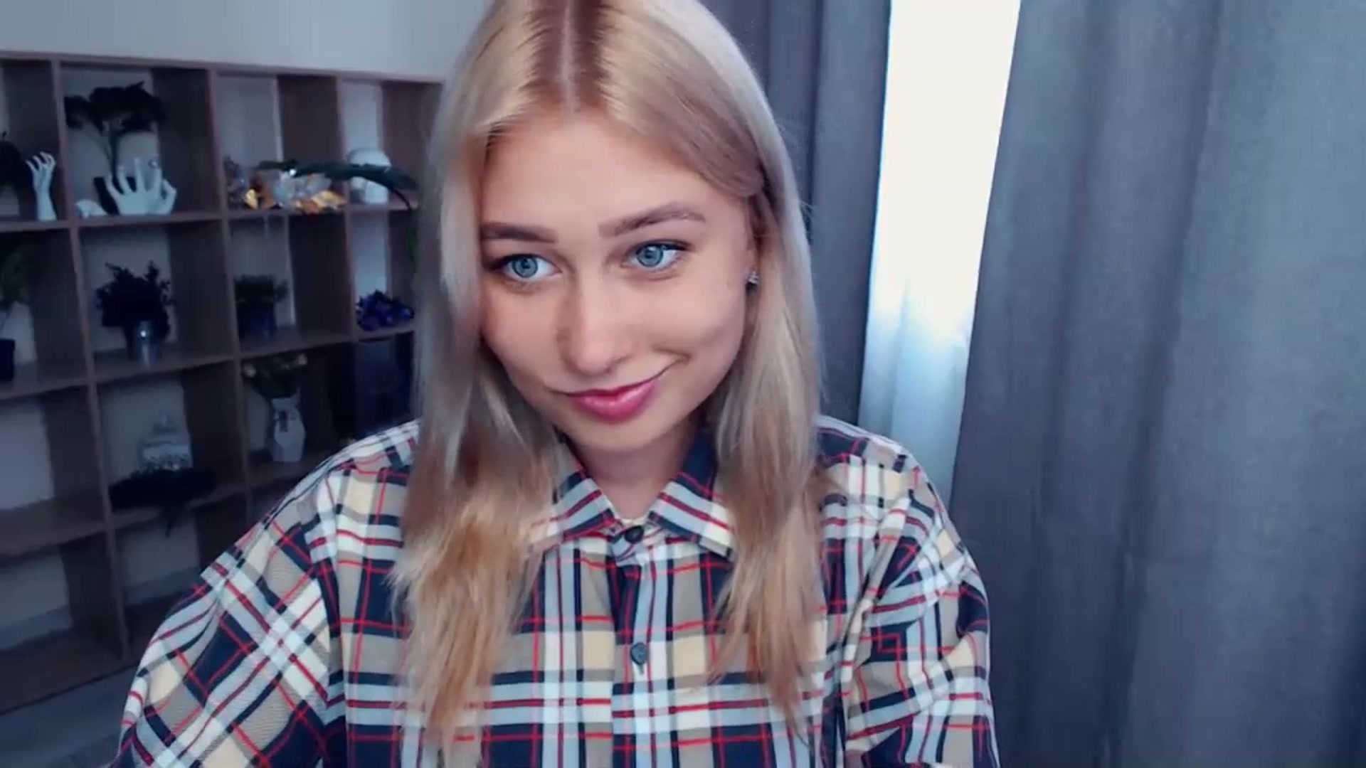 Gallery image thumbnail from Kukla_kolduna's myfreecams stream on, 07/09/2023, 11:08 image 6 of 20