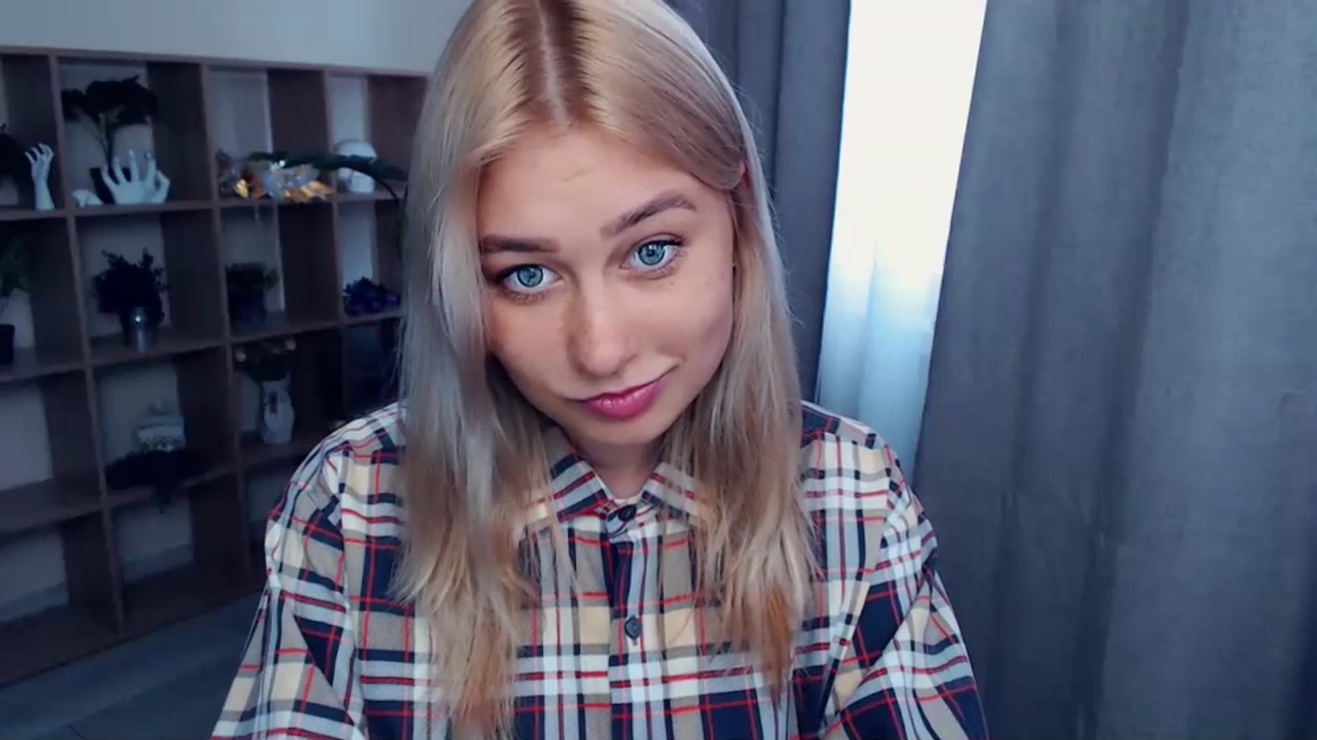 Gallery image thumbnail from Kukla_kolduna's myfreecams stream on, 07/09/2023, 11:08 image 12 of 20