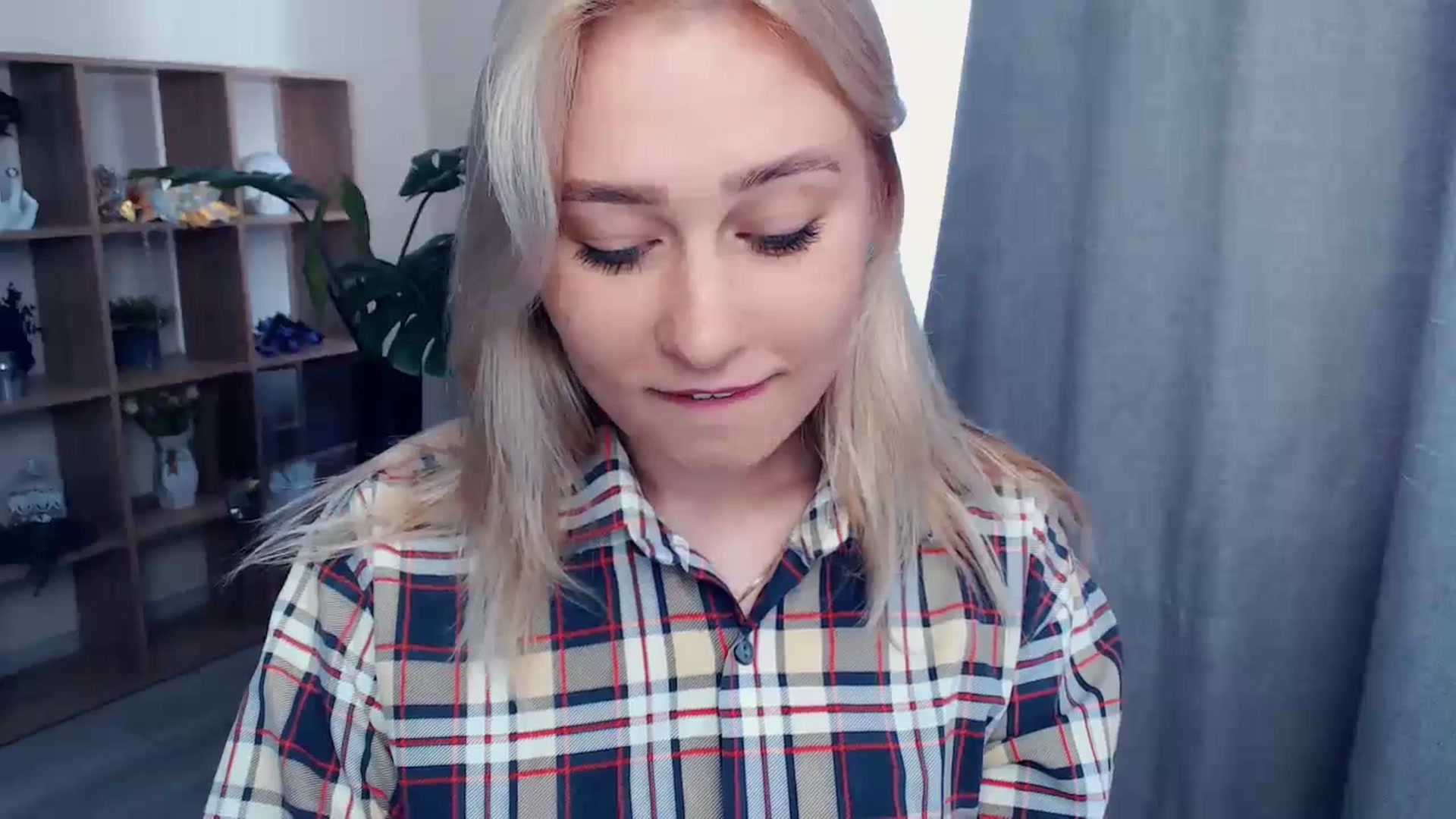 Gallery image thumbnail from Kukla_kolduna's myfreecams stream on, 07/09/2023, 12:51 image 10 of 20