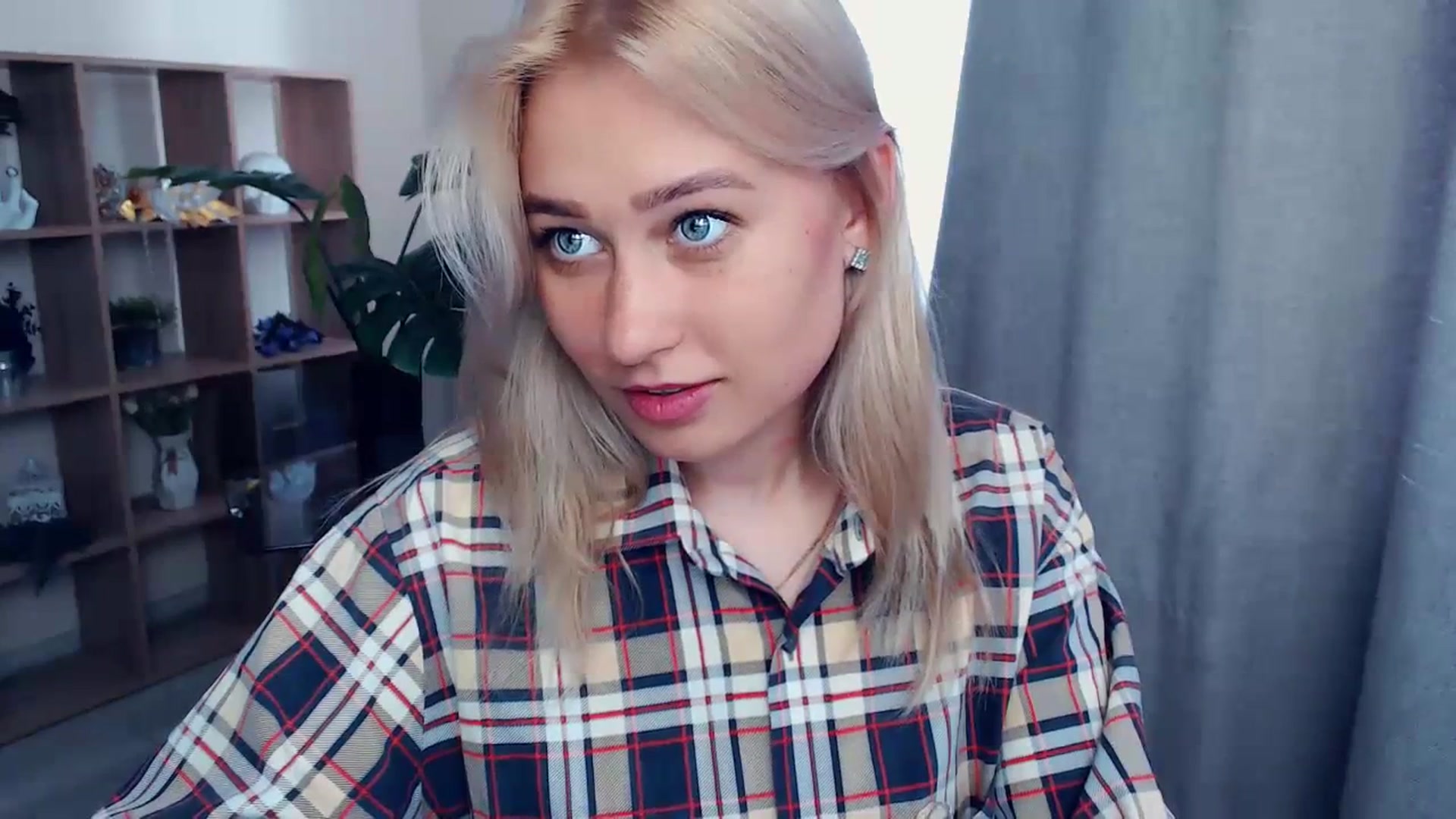 Gallery image thumbnail from Kukla_kolduna's myfreecams stream on, 07/09/2023, 12:51 image 12 of 20