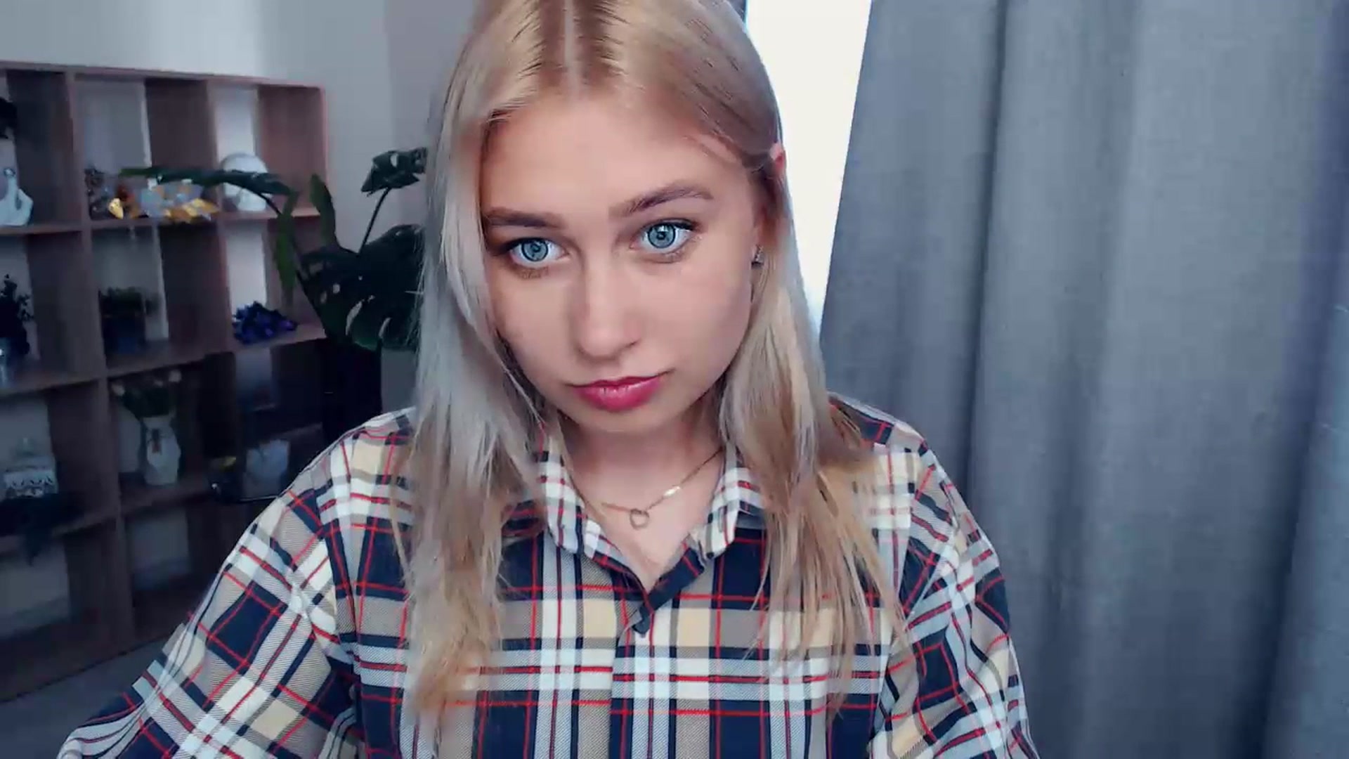 Gallery image thumbnail from Kukla_kolduna's myfreecams stream on, 07/09/2023, 15:54 image 14 of 20
