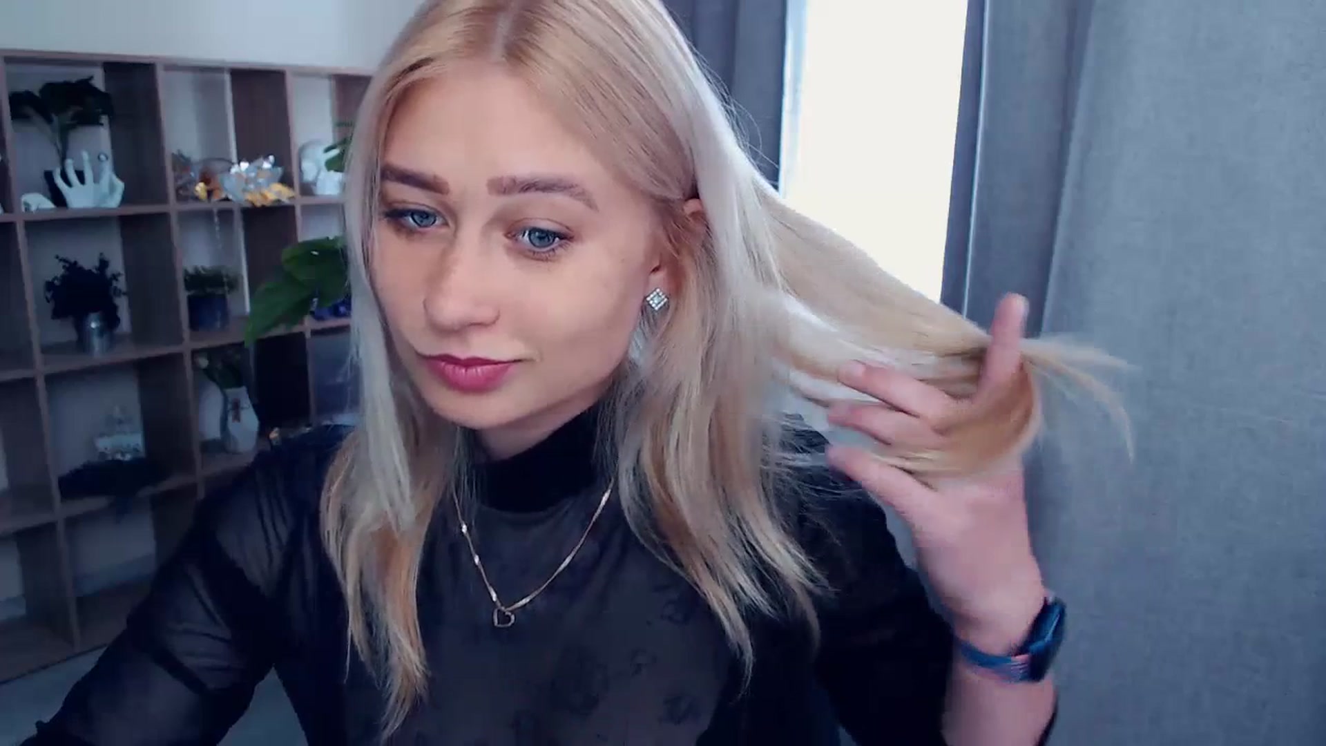 Gallery image thumbnail from Kukla_kolduna's myfreecams stream on, 07/10/2023, 13:15 image 6 of 20