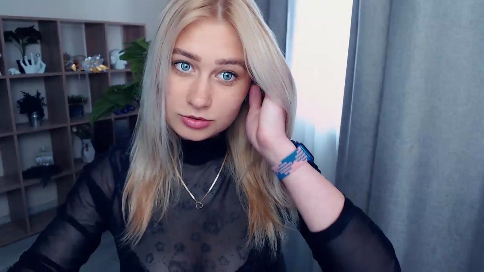 Gallery image thumbnail from Kukla_kolduna's myfreecams stream on, 07/10/2023, 15:19 image 13 of 20