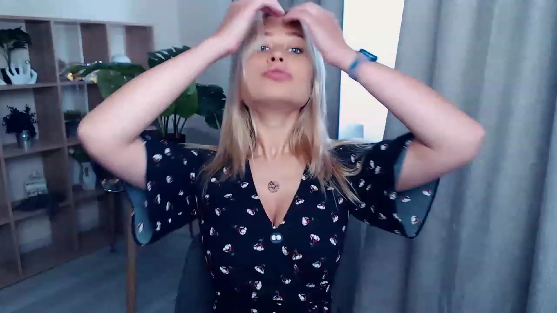 Gallery image thumbnail from Kukla_kolduna's myfreecams stream on, 07/16/2023, 14:24 image 11 of 20
