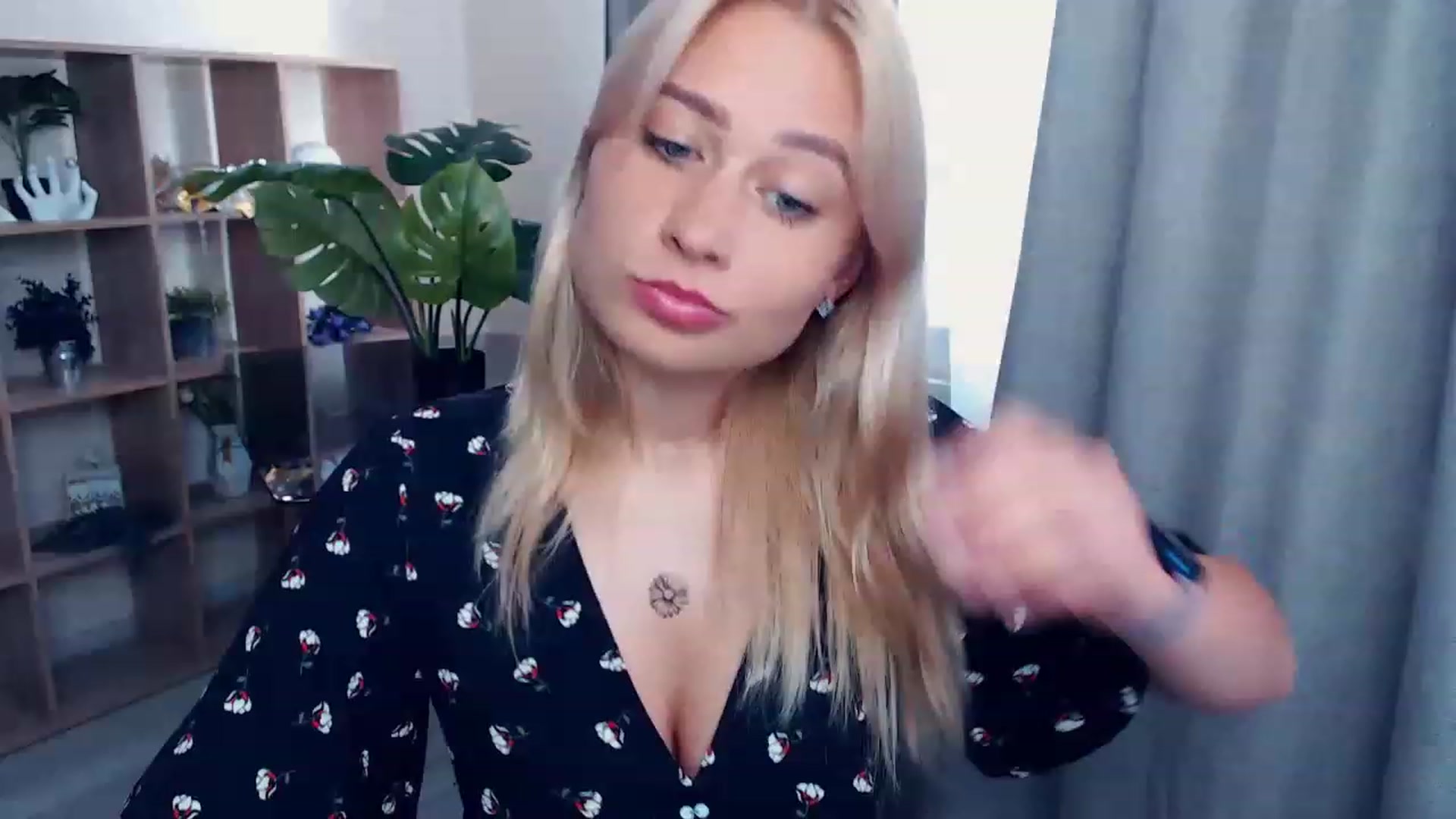 Gallery image thumbnail from Kukla_kolduna's myfreecams stream on, 07/16/2023, 14:24 image 13 of 20