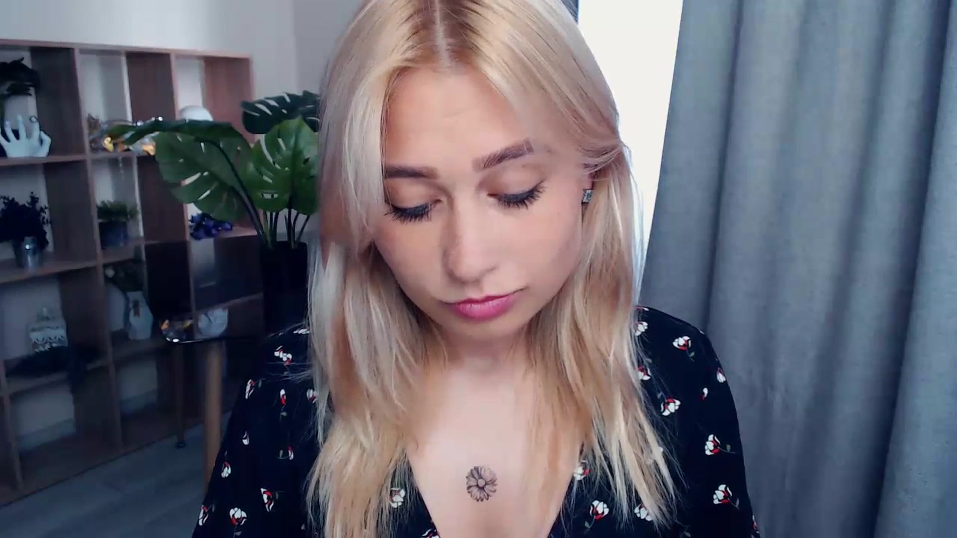 Gallery image thumbnail from Kukla_kolduna's myfreecams stream on, 07/16/2023, 15:38 image 13 of 20