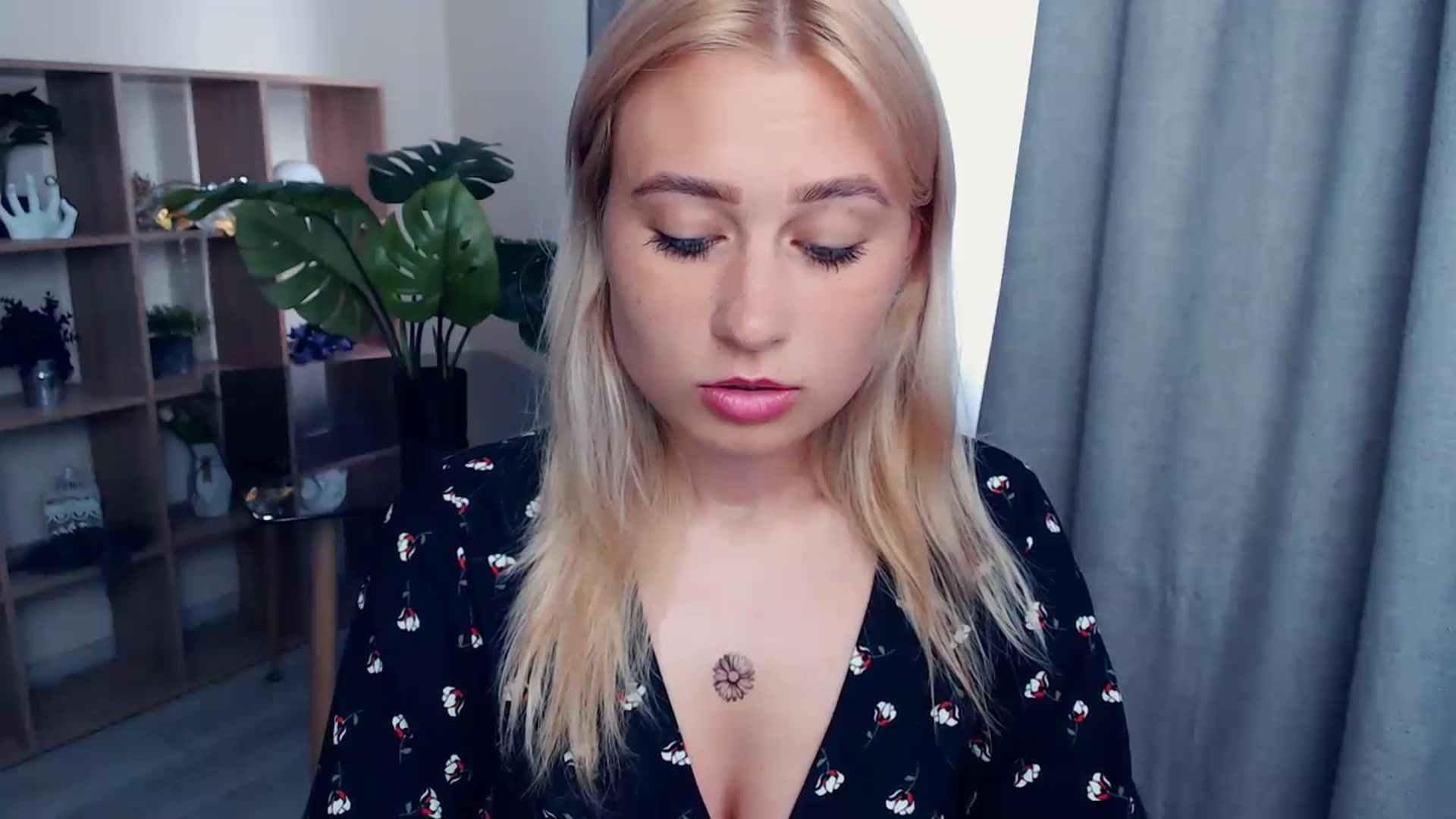 Gallery image thumbnail from Kukla_kolduna's myfreecams stream on, 07/16/2023, 15:38 image 6 of 20