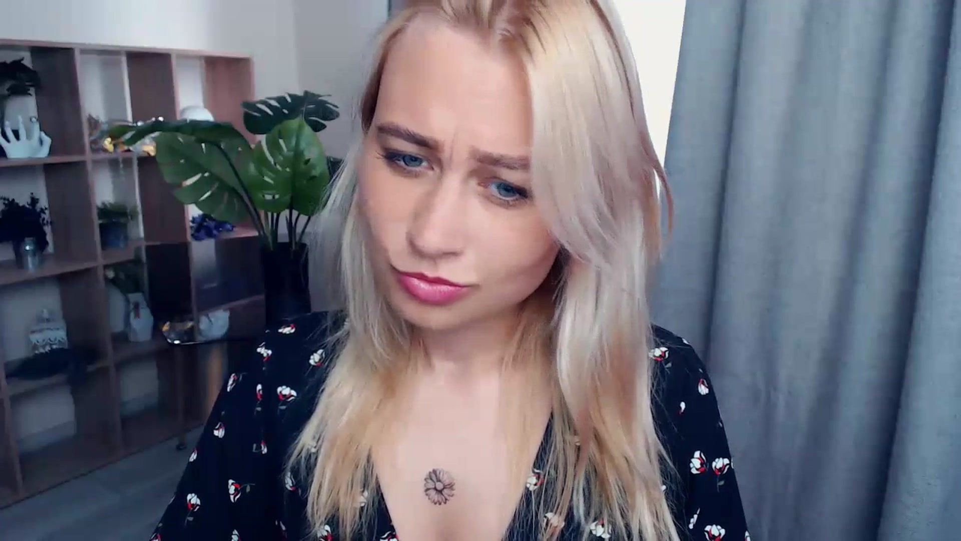Gallery image thumbnail from Kukla_kolduna's myfreecams stream on, 07/16/2023, 15:38 image 15 of 20
