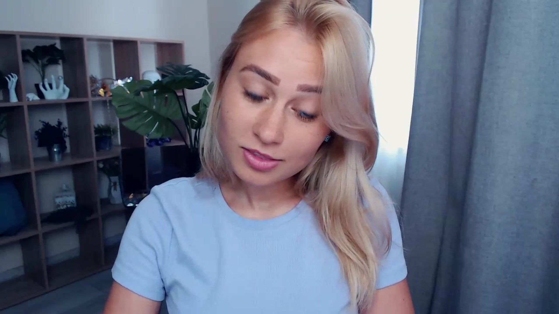 Gallery image thumbnail from Kukla_kolduna's myfreecams stream on, 07/17/2023, 13:10 image 8 of 20