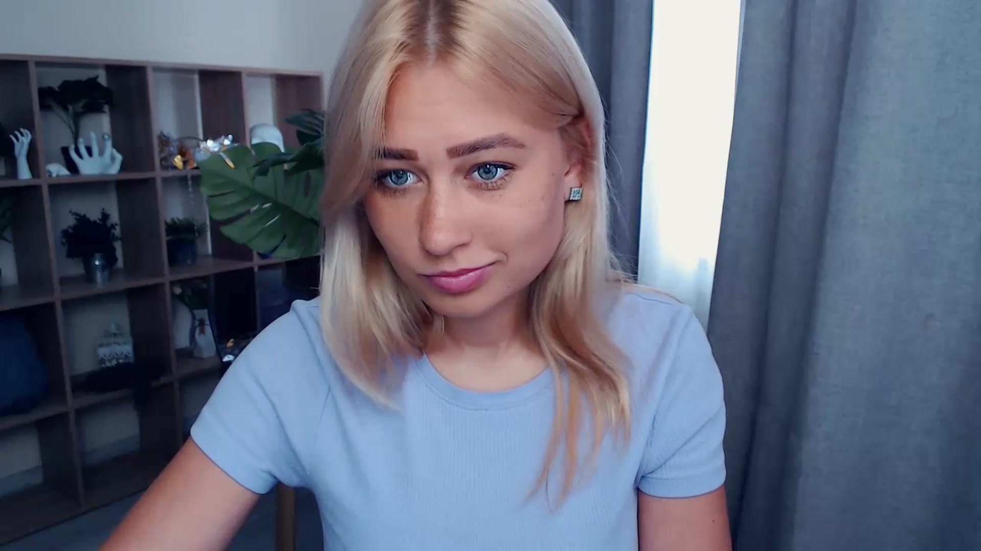 Gallery image thumbnail from Kukla_kolduna's myfreecams stream on, 07/17/2023, 13:10 image 6 of 20