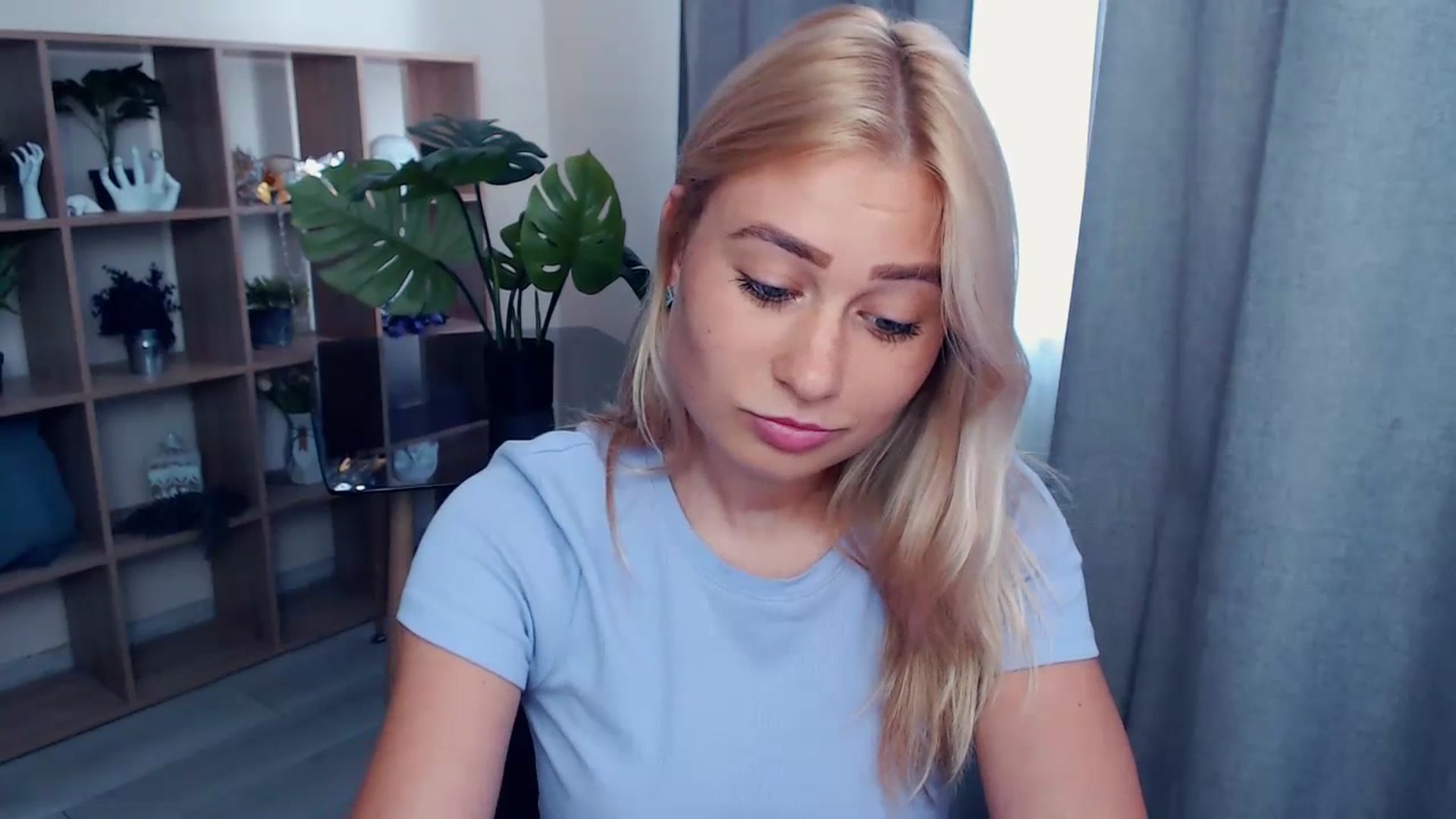 Gallery image thumbnail from Kukla_kolduna's myfreecams stream on, 07/17/2023, 13:10 image 16 of 20