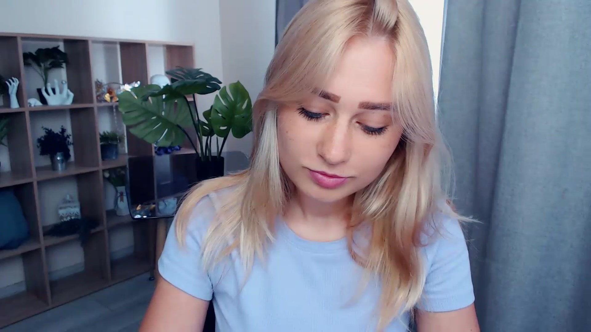 Gallery image thumbnail from Kukla_kolduna's myfreecams stream on, 07/17/2023, 13:10 image 14 of 20