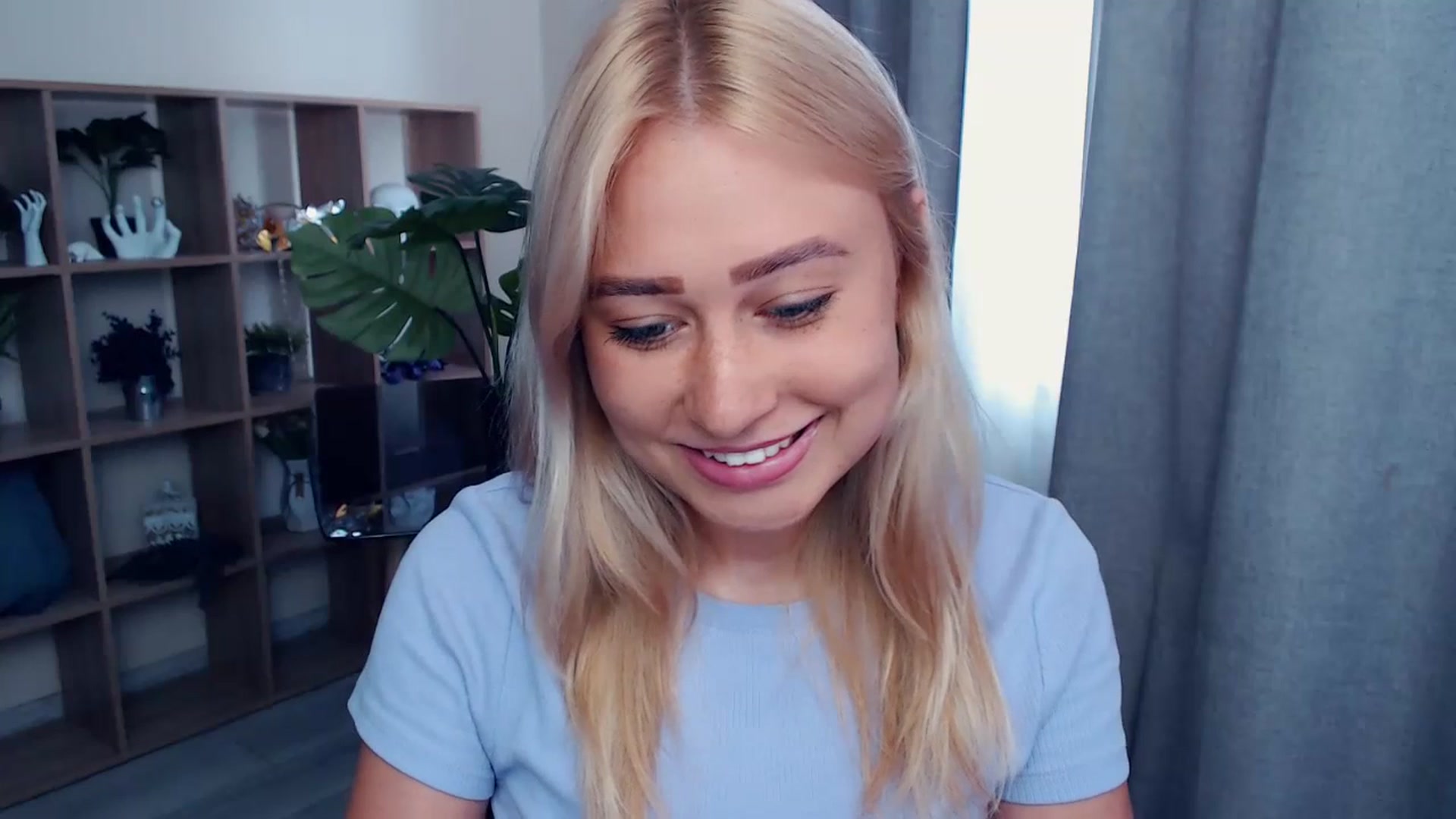 Gallery image thumbnail from Kukla_kolduna's myfreecams stream on, 07/17/2023, 13:10 image 9 of 20