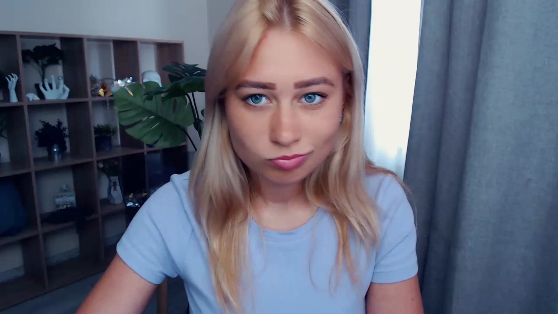 Gallery image thumbnail from Kukla_kolduna's myfreecams stream on, 07/17/2023, 13:10 image 3 of 20