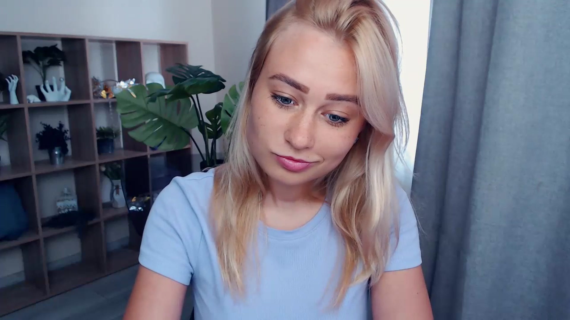 Gallery image thumbnail from Kukla_kolduna's myfreecams stream on, 07/17/2023, 13:10 image 4 of 20