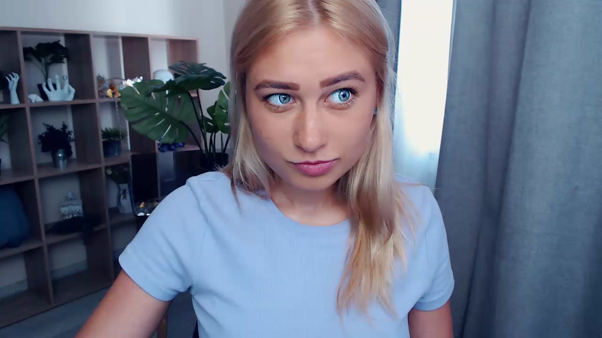 Gallery image thumbnail from Kukla_kolduna's myfreecams stream on, 07/17/2023, 13:10 image 17 of 20